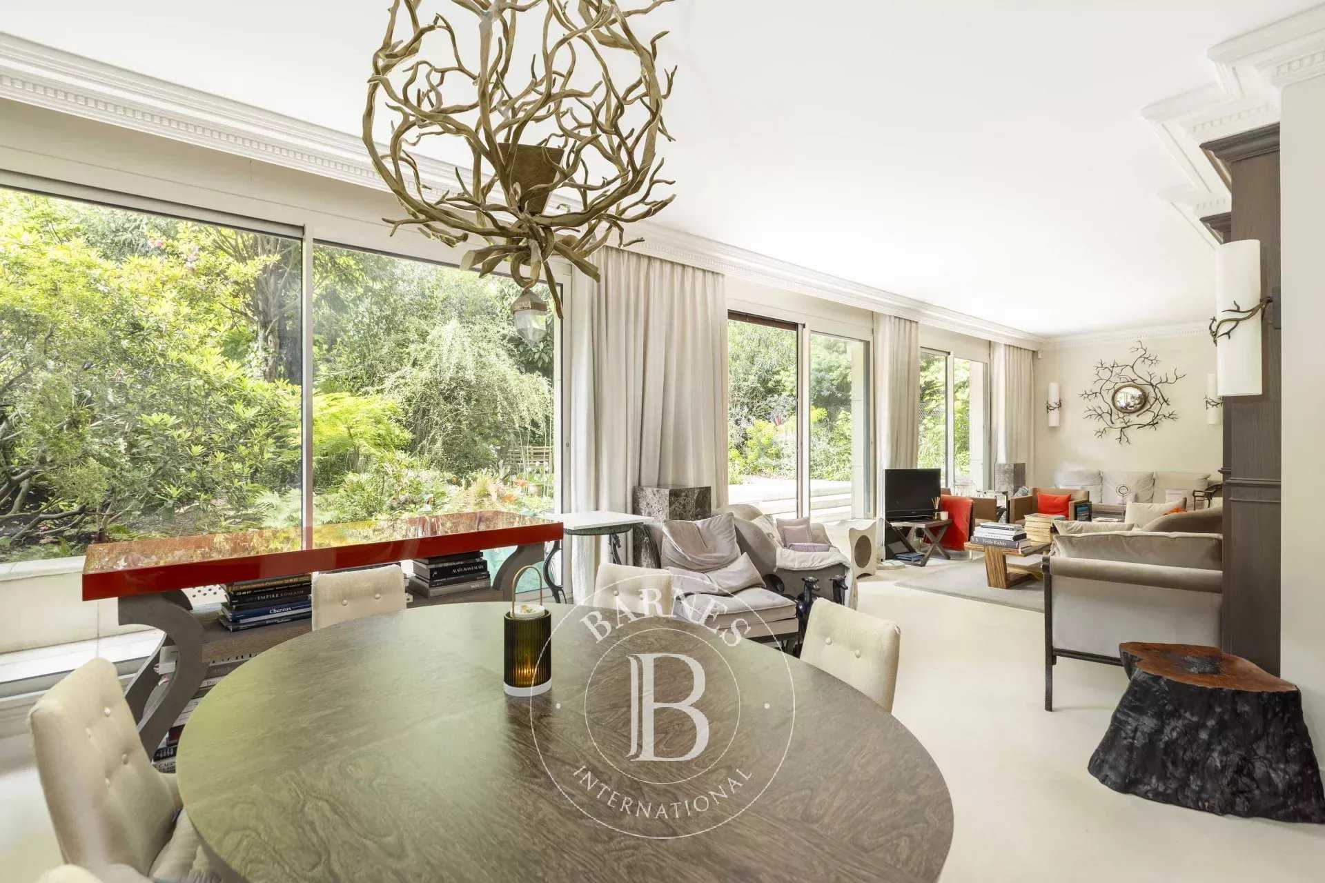 Appartement Neuilly-sur-Seine  -  ref 82757374 (picture 2)