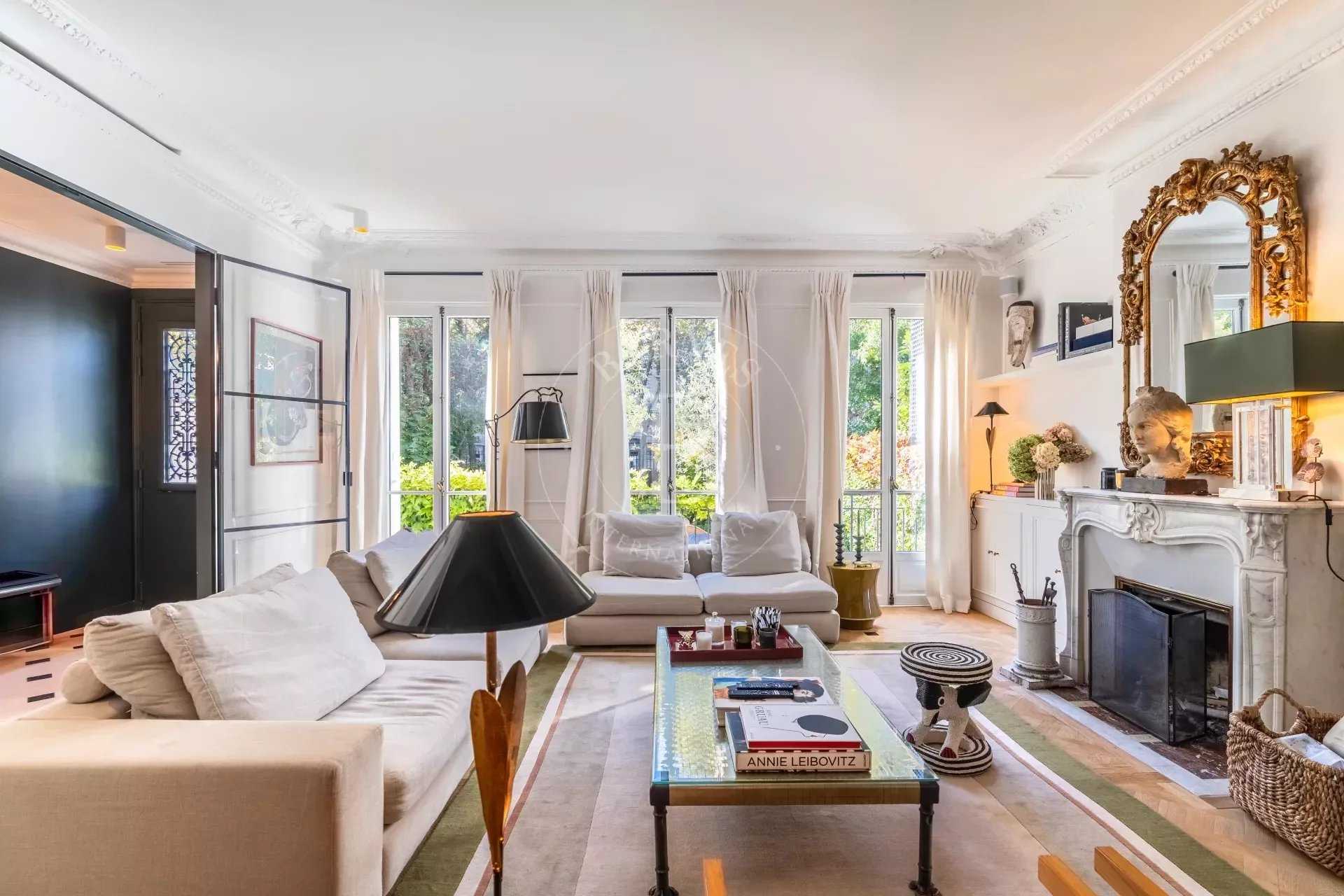 Hôtel particulier Neuilly-sur-Seine  -  ref 85294714 (picture 2)