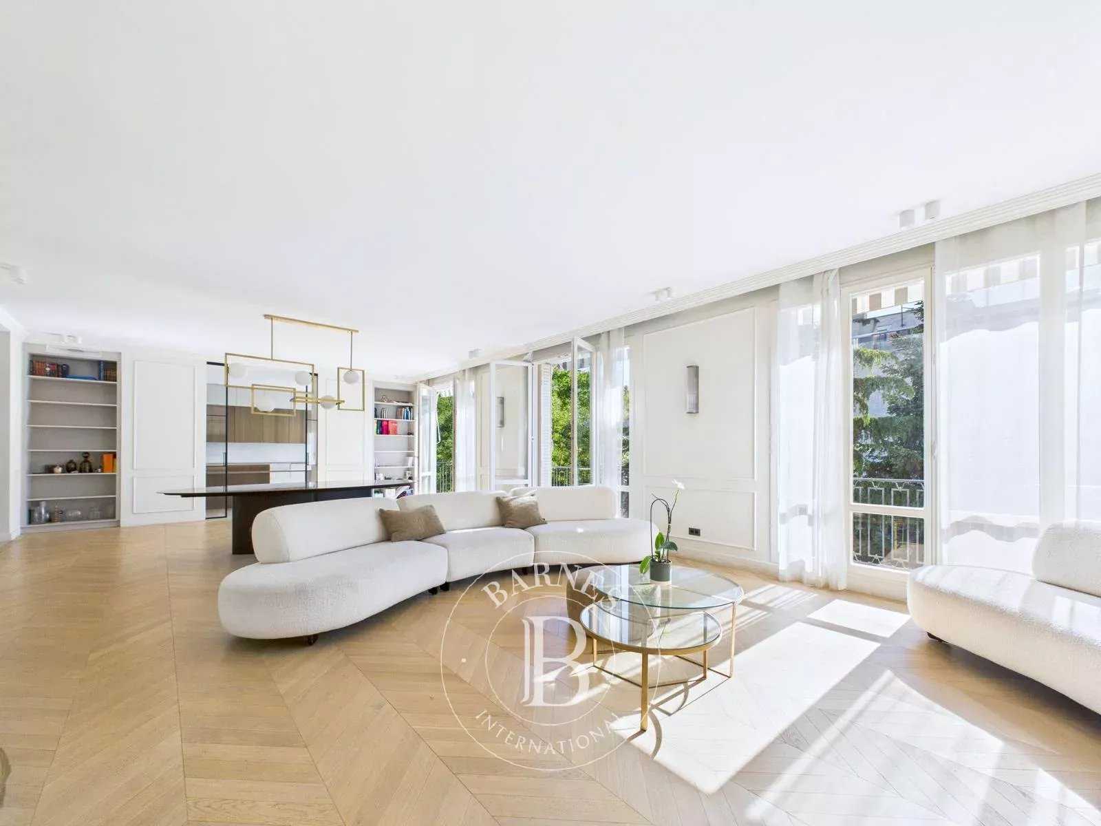 Appartement Neuilly-sur-Seine  -  ref 87090176 (picture 2)