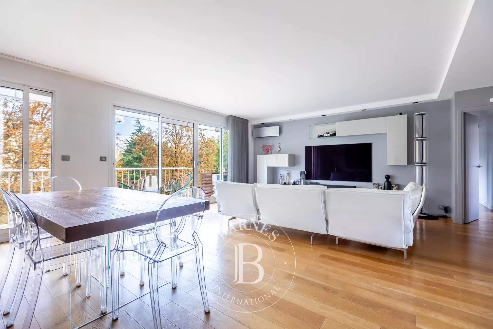 Neuilly-sur-Seine  - Appartement 5 Pièces 4 Chambres - picture 2