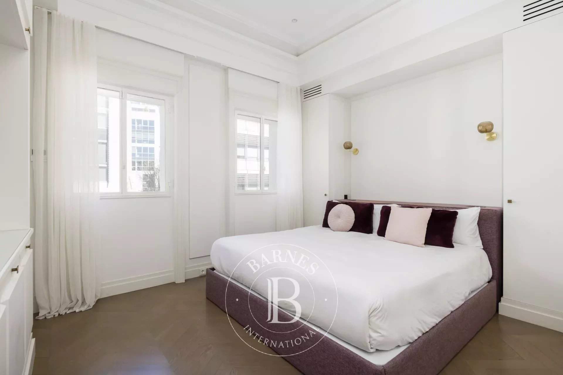 Neuilly-sur-Seine  - Hôtel particulier 9 Pi&egrave;ces 5 Chambres - picture 19