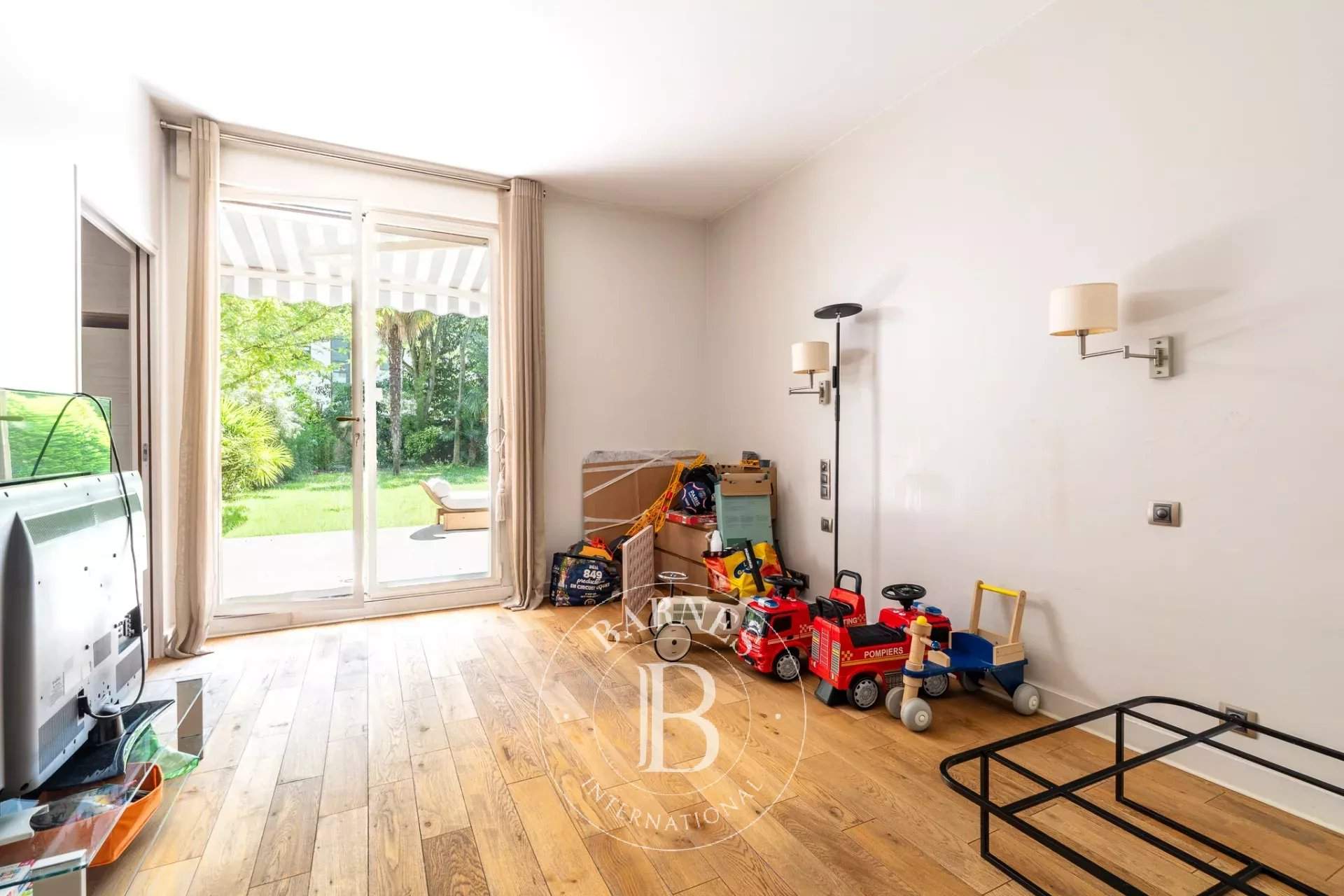 Neuilly-sur-Seine  - Appartement 5 Pi&egrave;ces 4 Chambres - picture 9