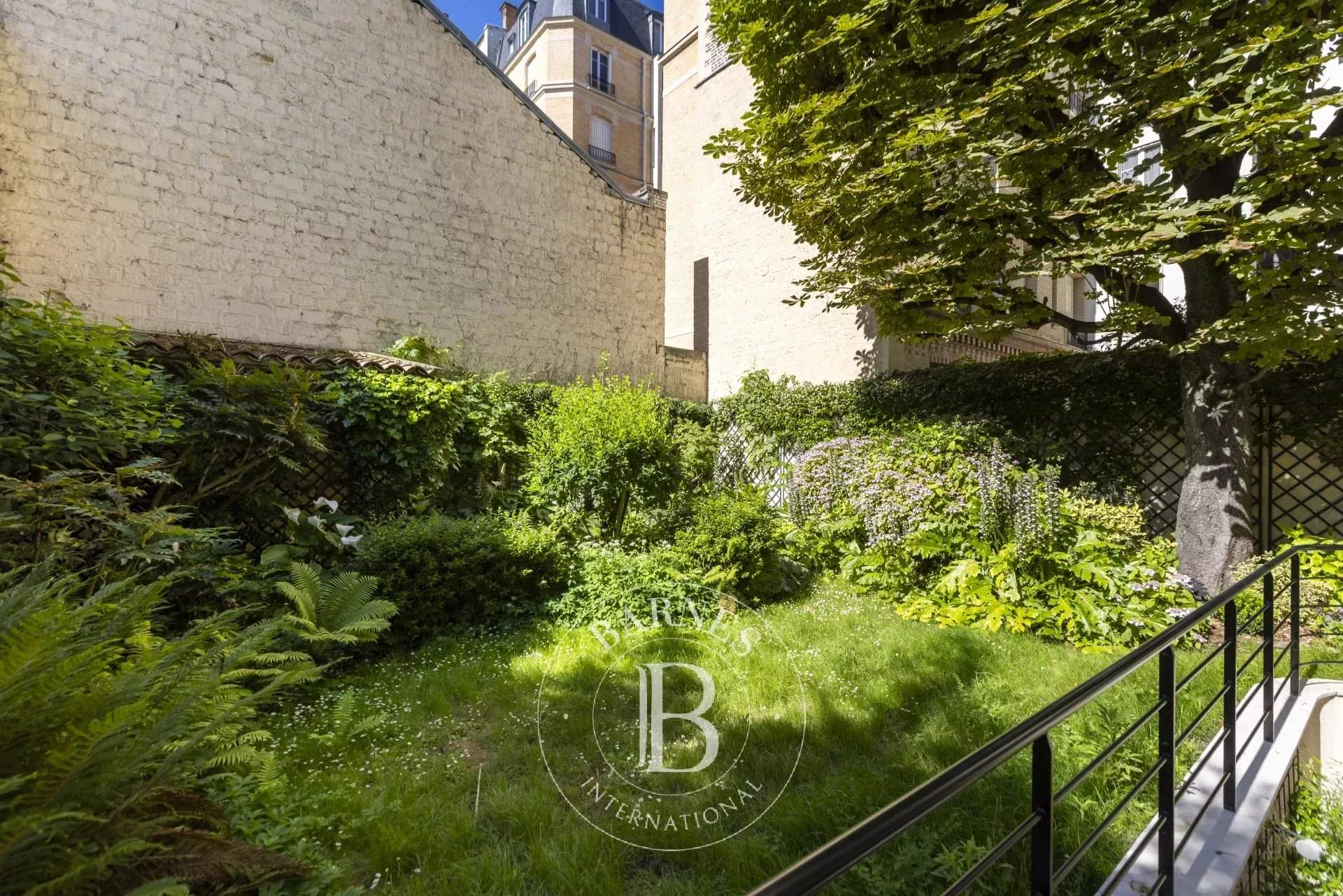 Neuilly-sur-Seine  - Mansion 8 Bedrooms - picture 13