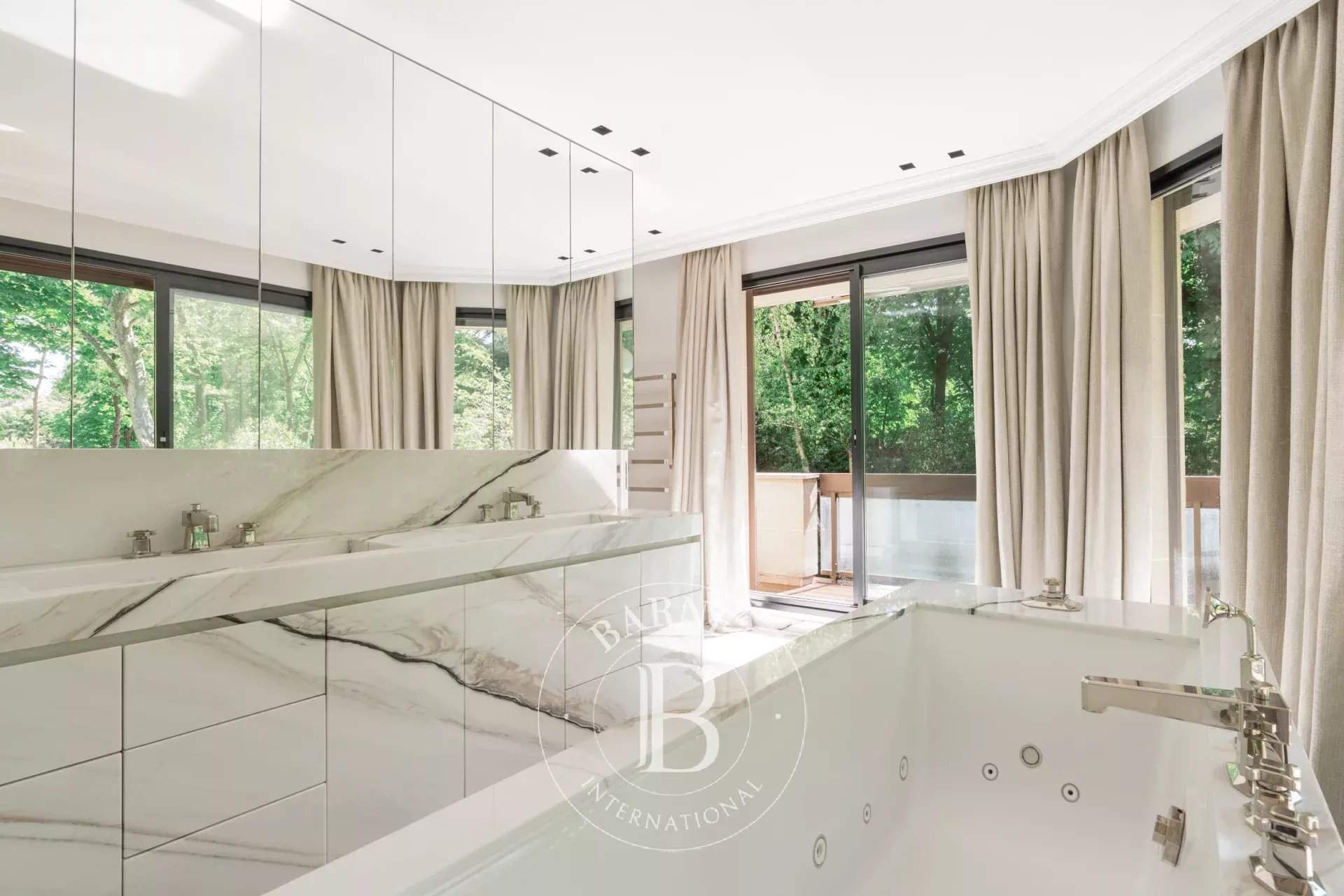 Neuilly-sur-Seine  - Piso 6 Cuartos 4 Habitaciones - picture 15