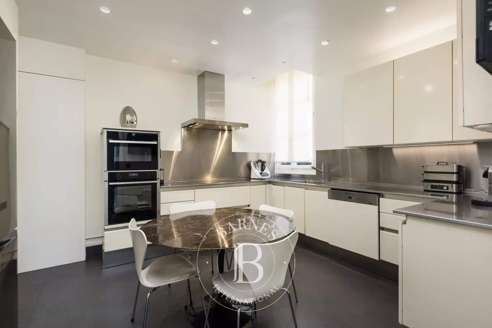 Neuilly-sur-Seine  - Apartment 4 Bedrooms - picture 13