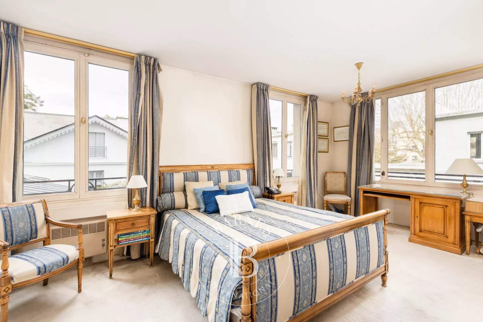 Neuilly-sur-Seine  - House 5 Bedrooms - picture 19