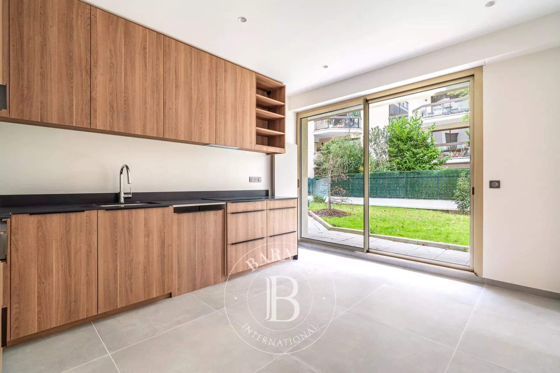 Neuilly-sur-Seine  - Appartement 6 Pi&egrave;ces 4 Chambres - picture 8