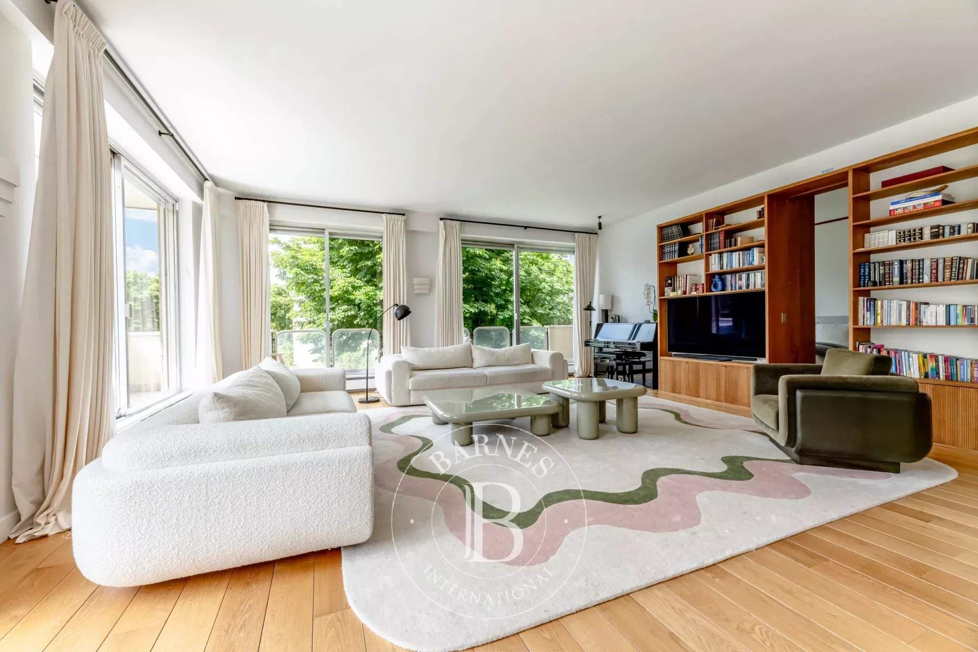 Neuilly-sur-Seine  - Apartment 3 Bedrooms - picture 1