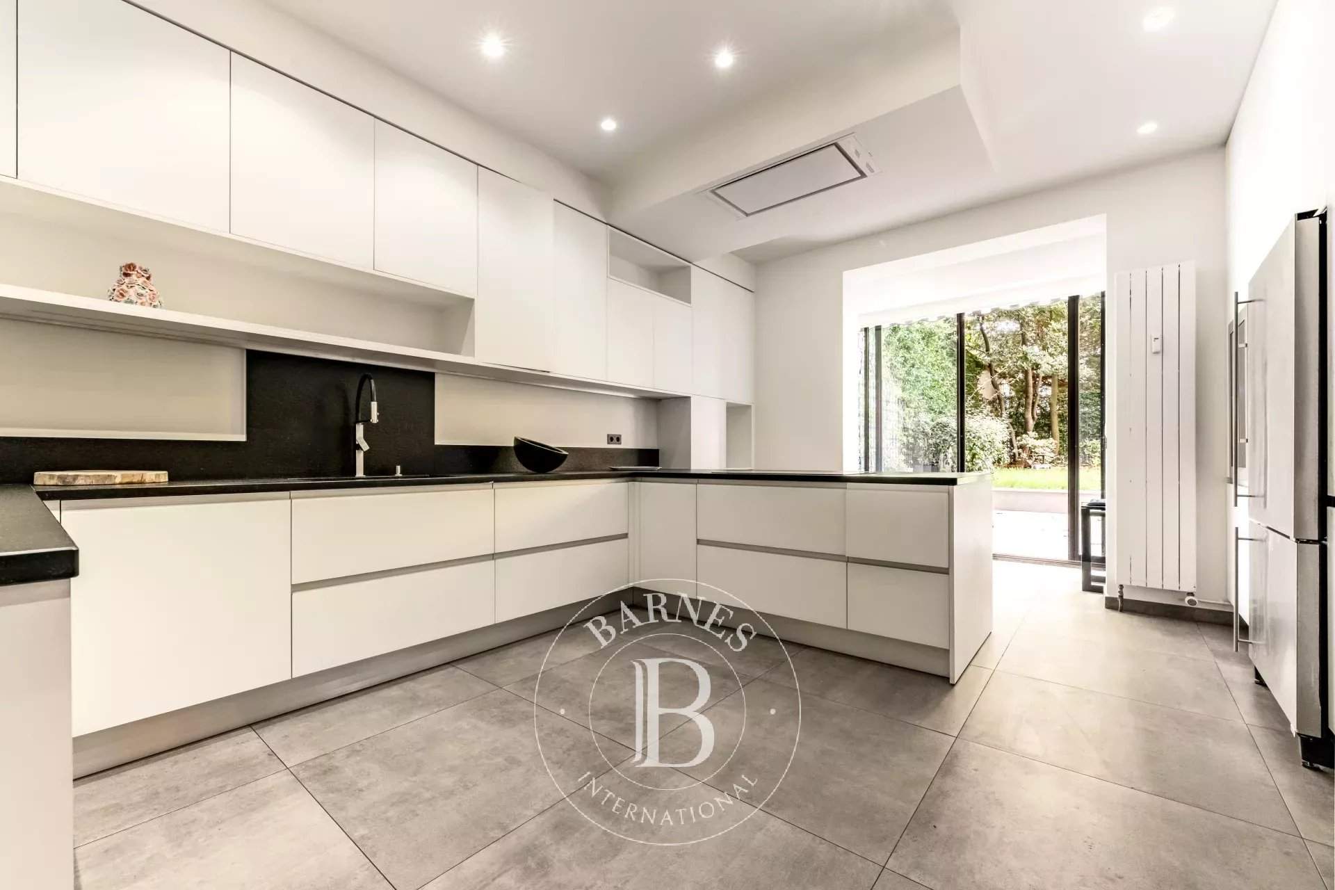 Neuilly-sur-Seine  - Appartement 8 Pi&egrave;ces 4 Chambres - picture 13