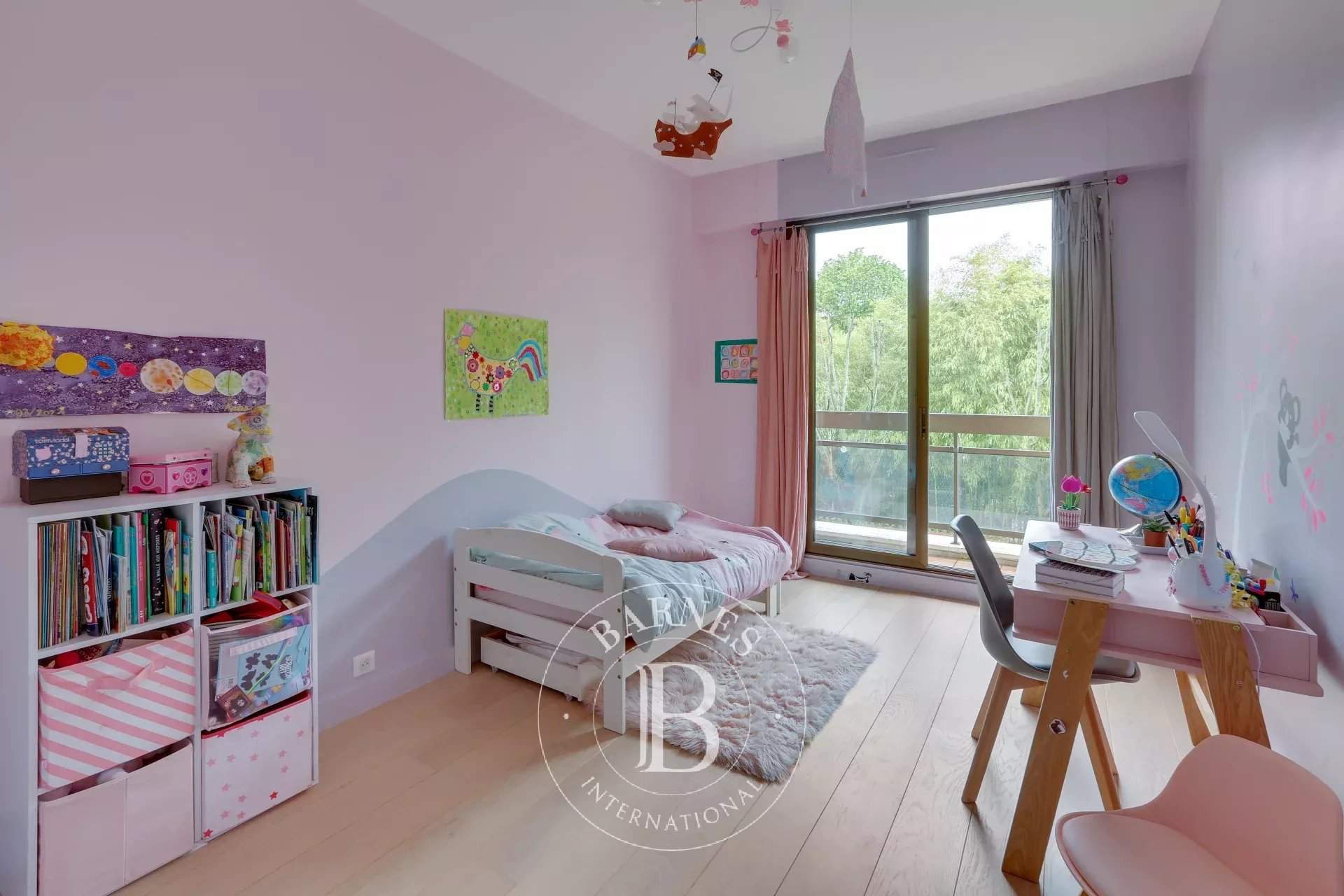 Neuilly-sur-Seine  - Apartment 4 Bedrooms - picture 9
