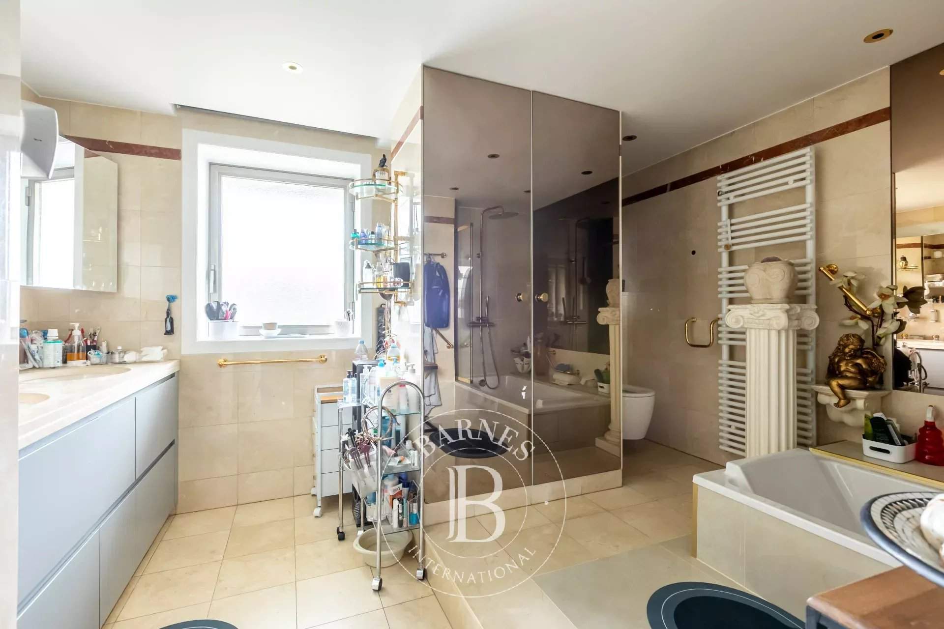 Neuilly-sur-Seine  - Appartement 5 Pi&egrave;ces 2 Chambres - picture 15