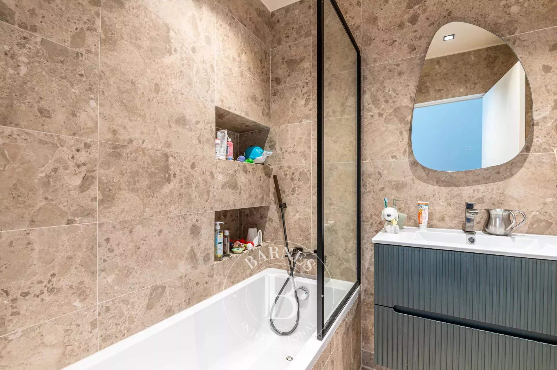 Neuilly-sur-Seine  - Piso 5 Cuartos 3 Habitaciones - picture 16
