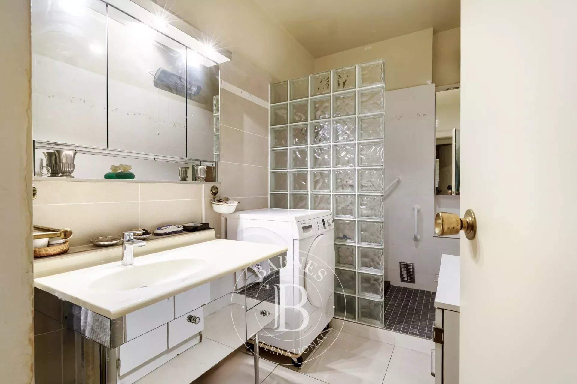 Neuilly-sur-Seine  - Appartement 5 Pièces 4 Chambres - picture 10