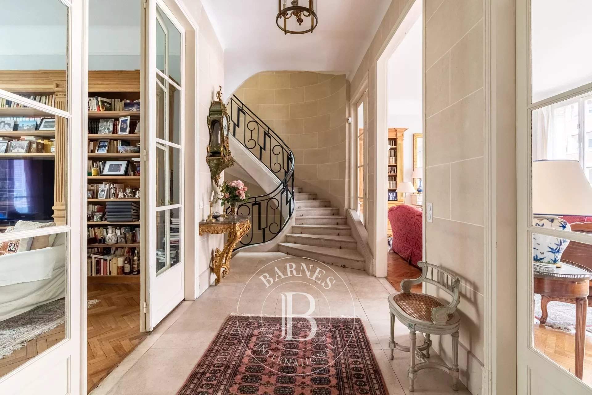 Neuilly-sur-Seine  - Hôtel particulier 10 Pièces 5 Chambres - picture 7
