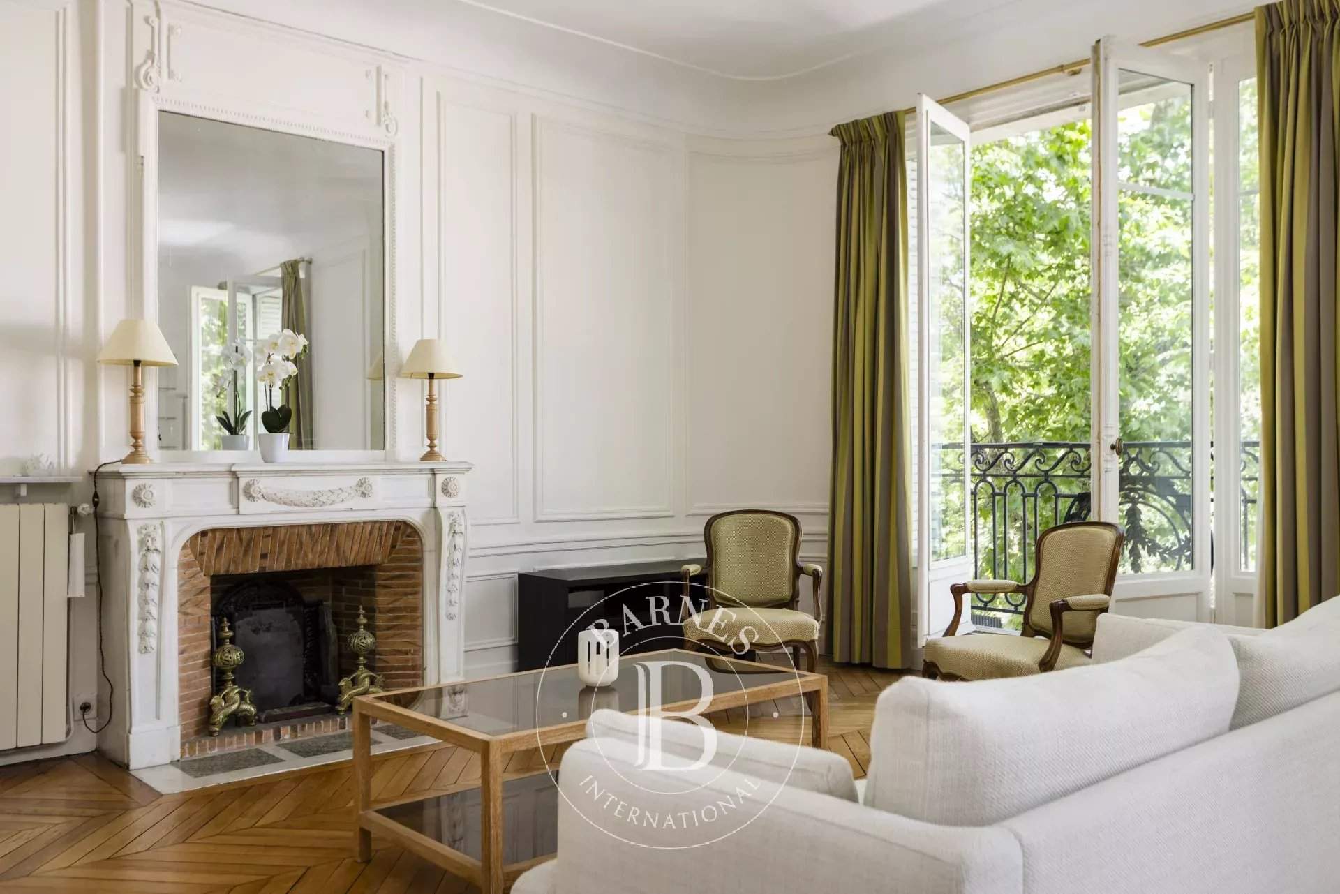 Neuilly-sur-Seine  - Appartement 4 Pi&egrave;ces 2 Chambres - picture 2