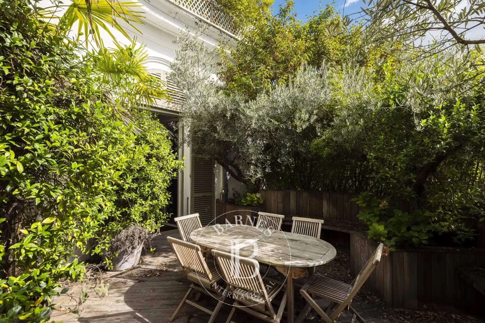 Neuilly-sur-Seine  - Apartment 3 Bedrooms - picture 2