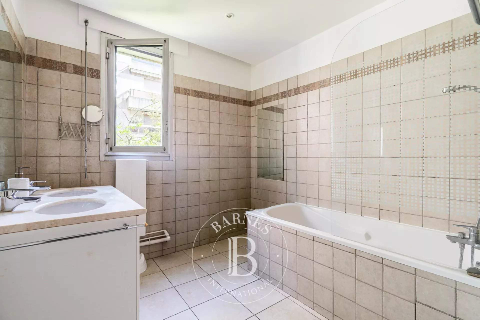 Neuilly-sur-Seine  - Appartement 4 Pi&egrave;ces 3 Chambres - picture 10