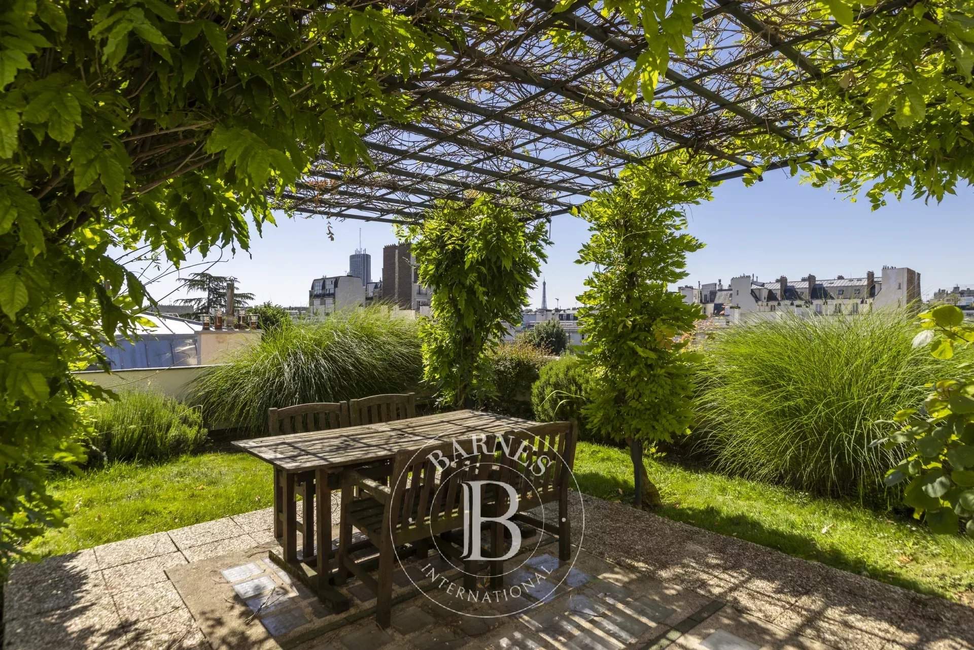 Neuilly-sur-Seine  - Mansion 8 Bedrooms - picture 3