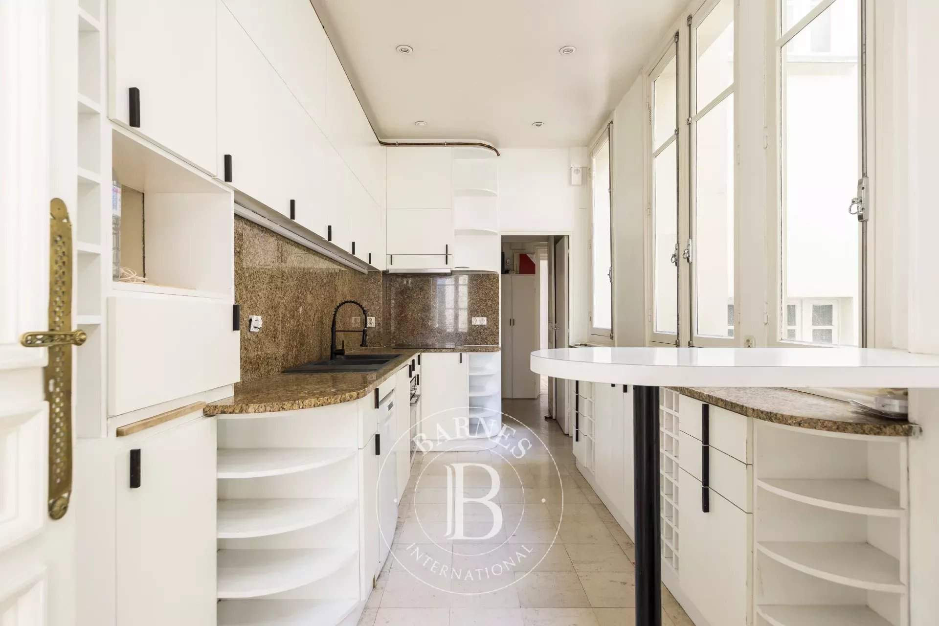 Neuilly-sur-Seine  - Appartement 7 Pièces 5 Chambres - picture 9