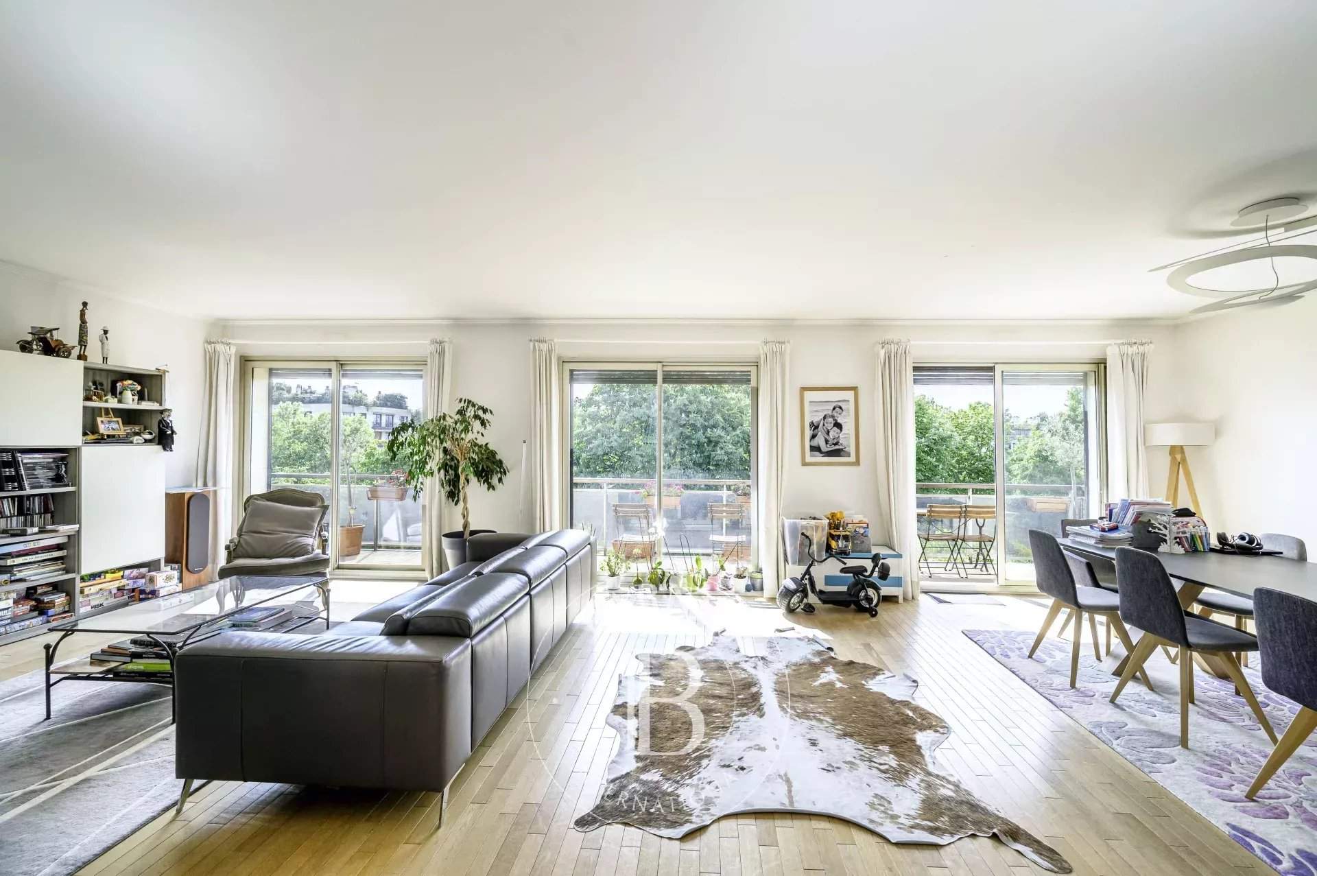 Neuilly-sur-Seine  - Apartment 4 Bedrooms - picture 2
