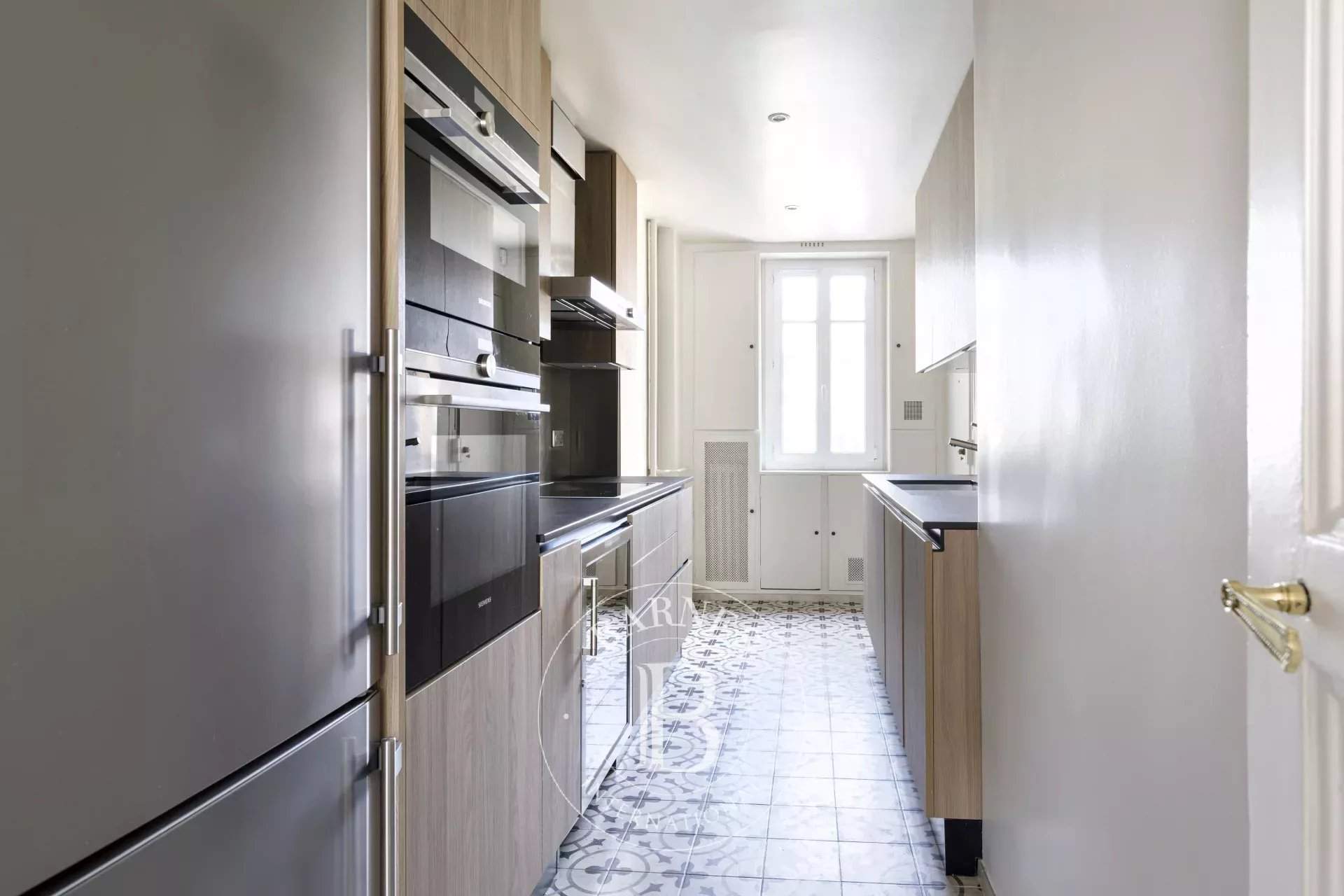 Neuilly-sur-Seine  - Apartment 3 Bedrooms - picture 11