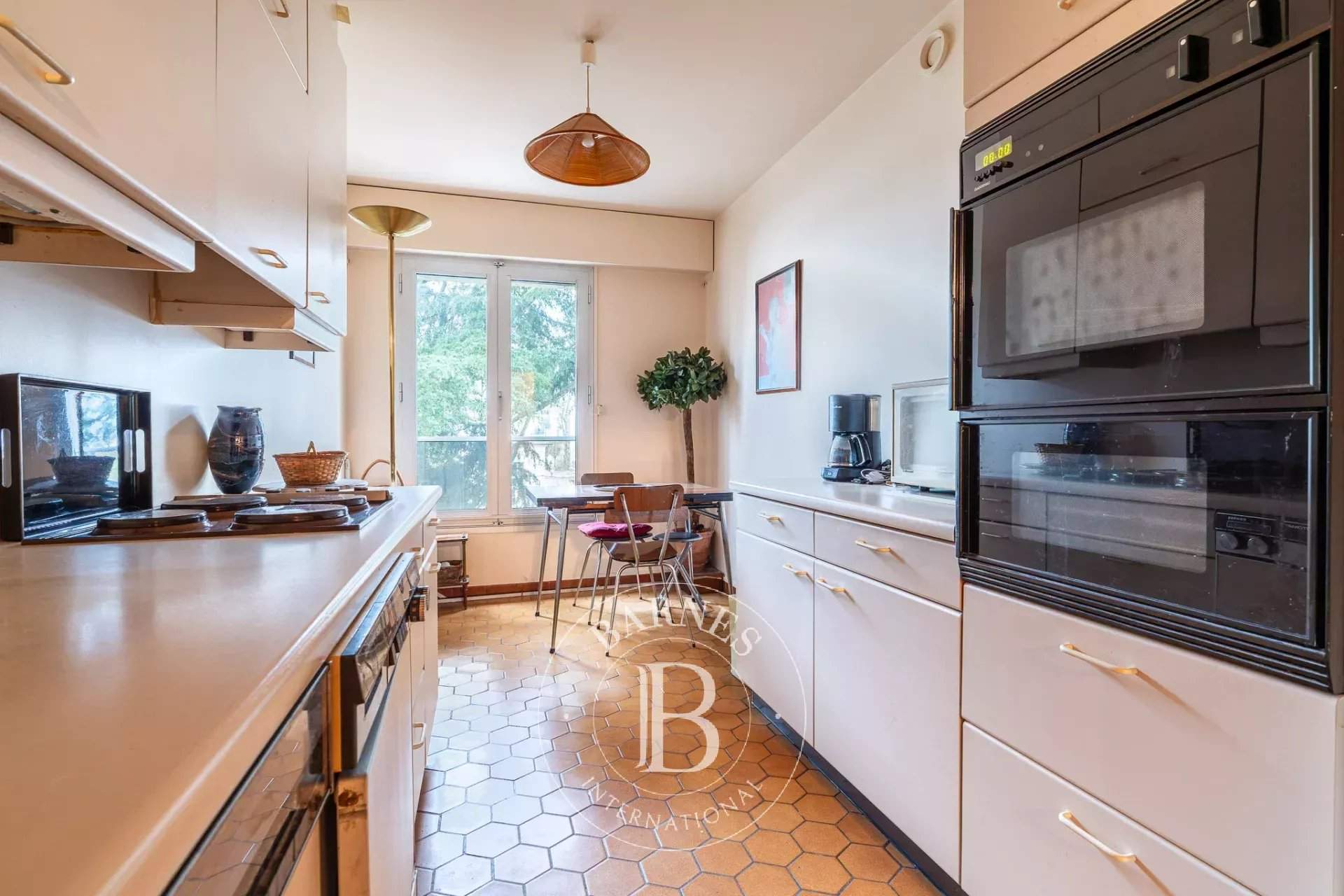 Neuilly-sur-Seine  - Apartment 3 Bedrooms - picture 11