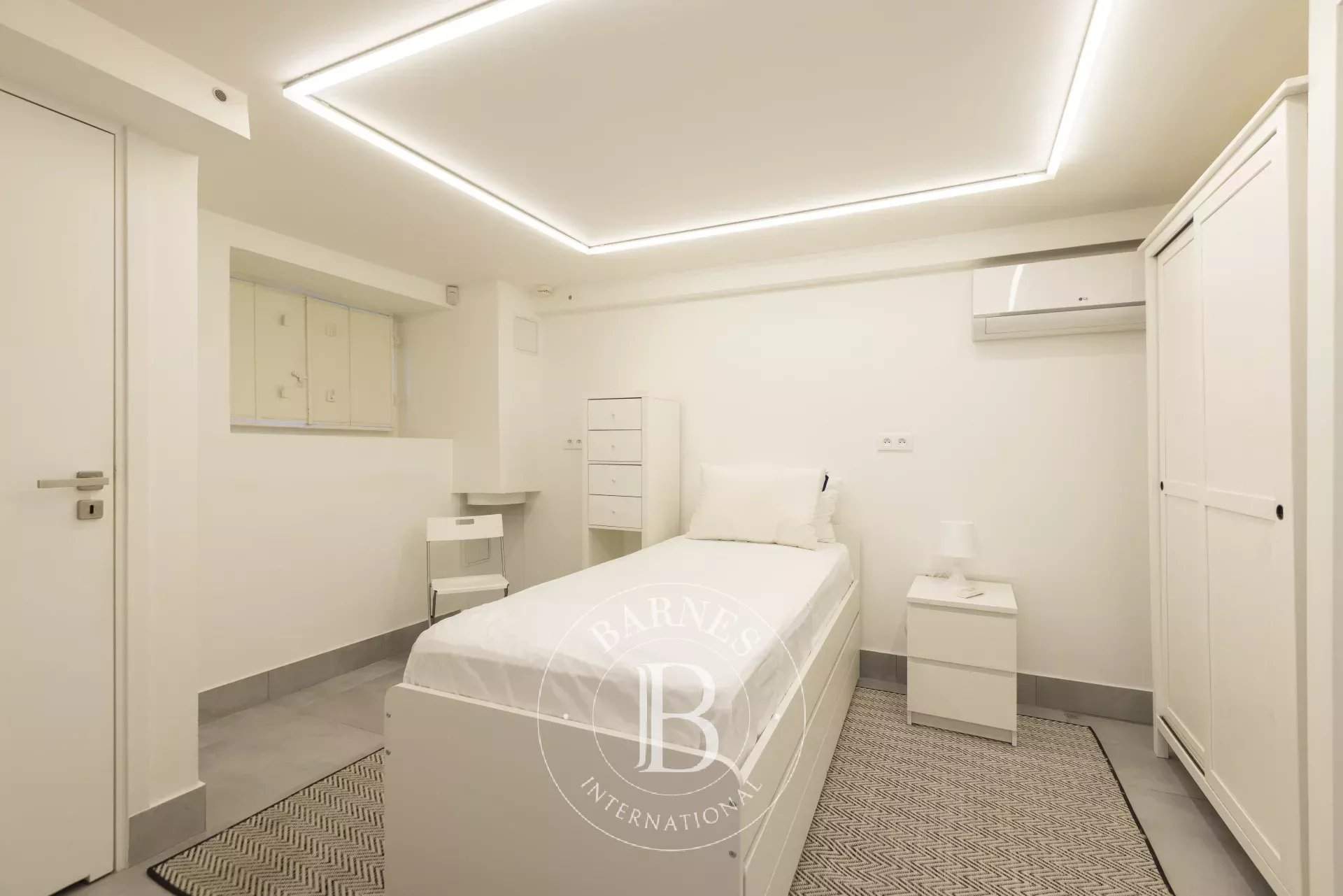 Neuilly-sur-Seine  - Hôtel particulier 9 Pi&egrave;ces 5 Chambres - picture 20