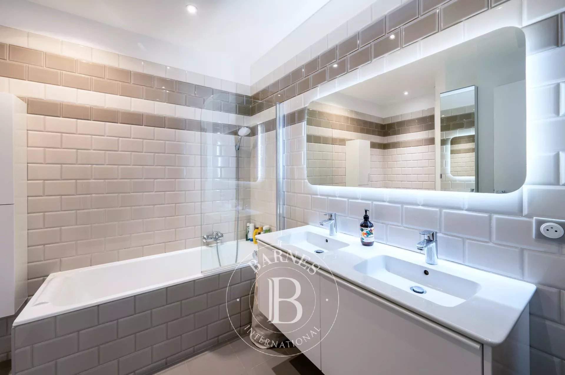 Neuilly-sur-Seine  - Apartment 4 Bedrooms - picture 13