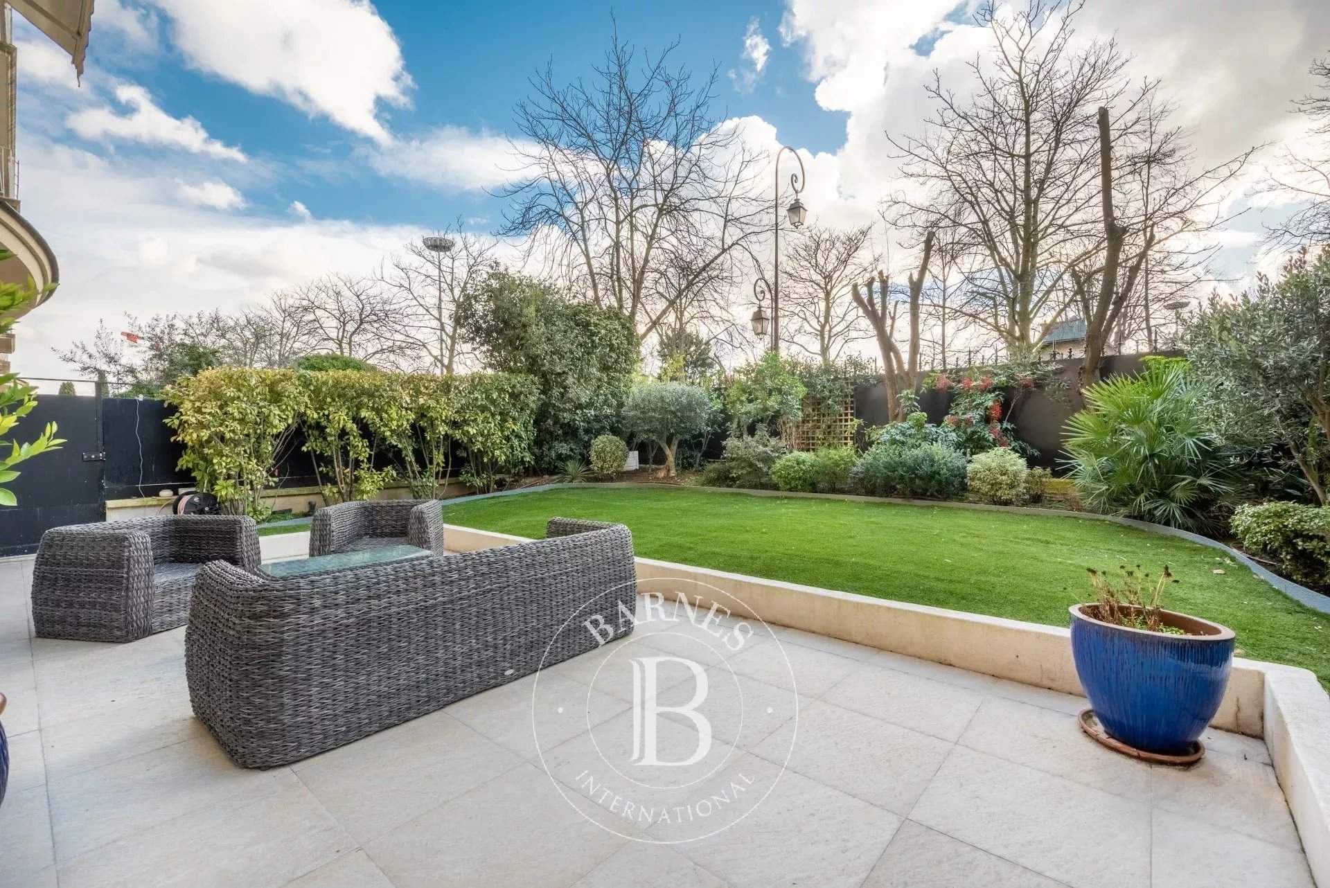 Neuilly-sur-Seine  - Appartement 5 Pi&egrave;ces 3 Chambres - picture 1