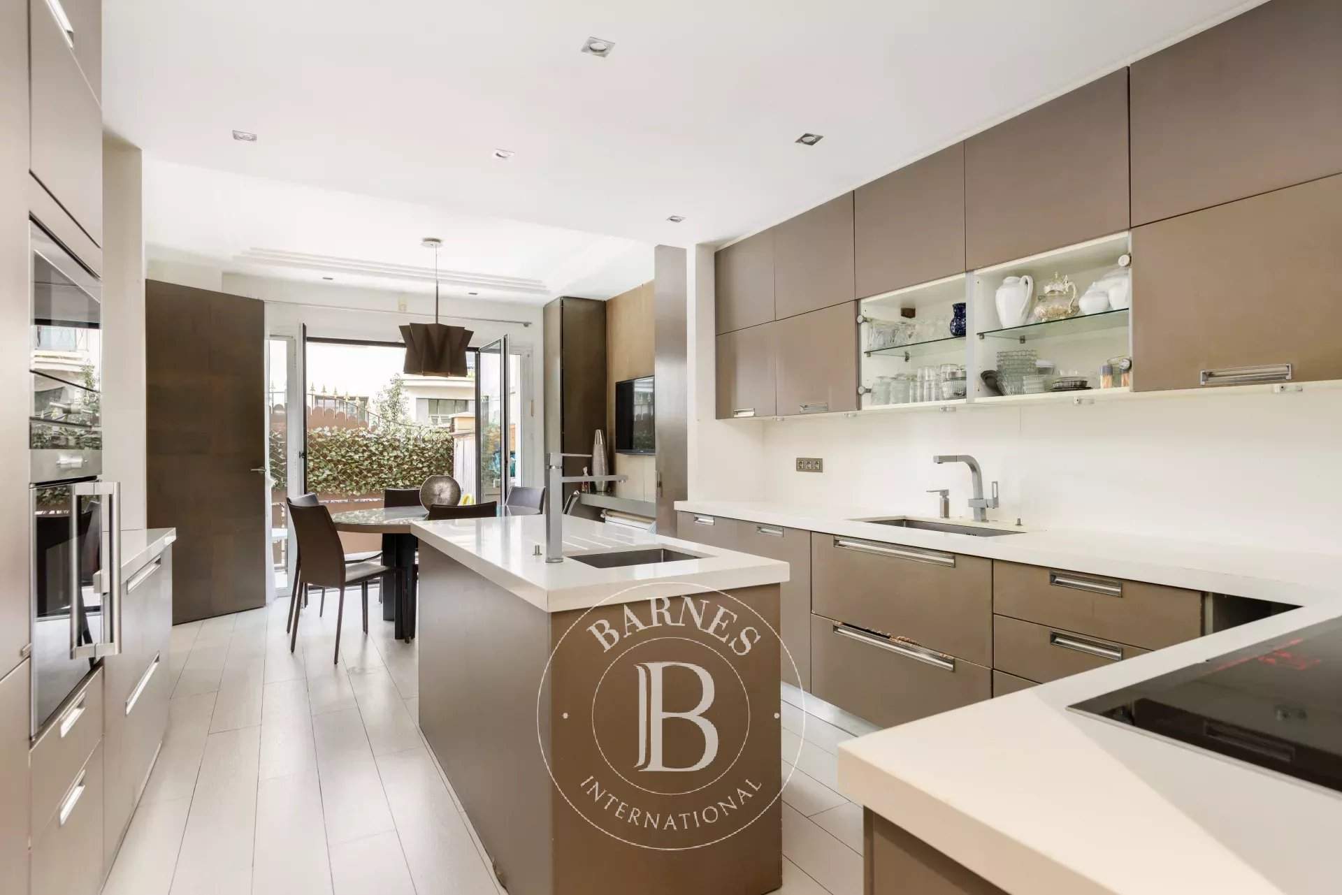 Neuilly-sur-Seine  - House 5 Bedrooms - picture 12