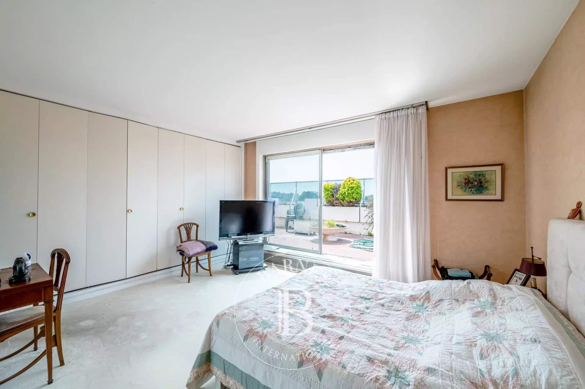 Neuilly-sur-Seine  - Apartment 3 Bedrooms - picture 16