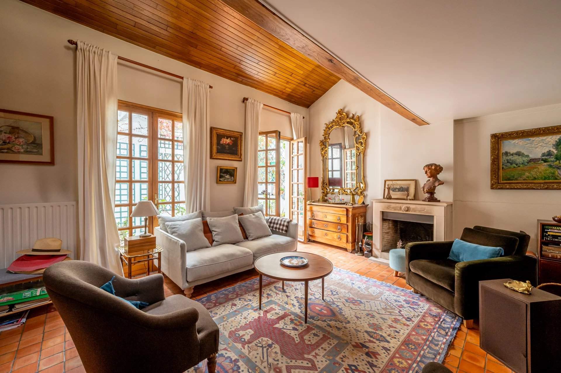 Neuilly-sur-Seine  - Townhouse 4 Bedrooms - picture 1