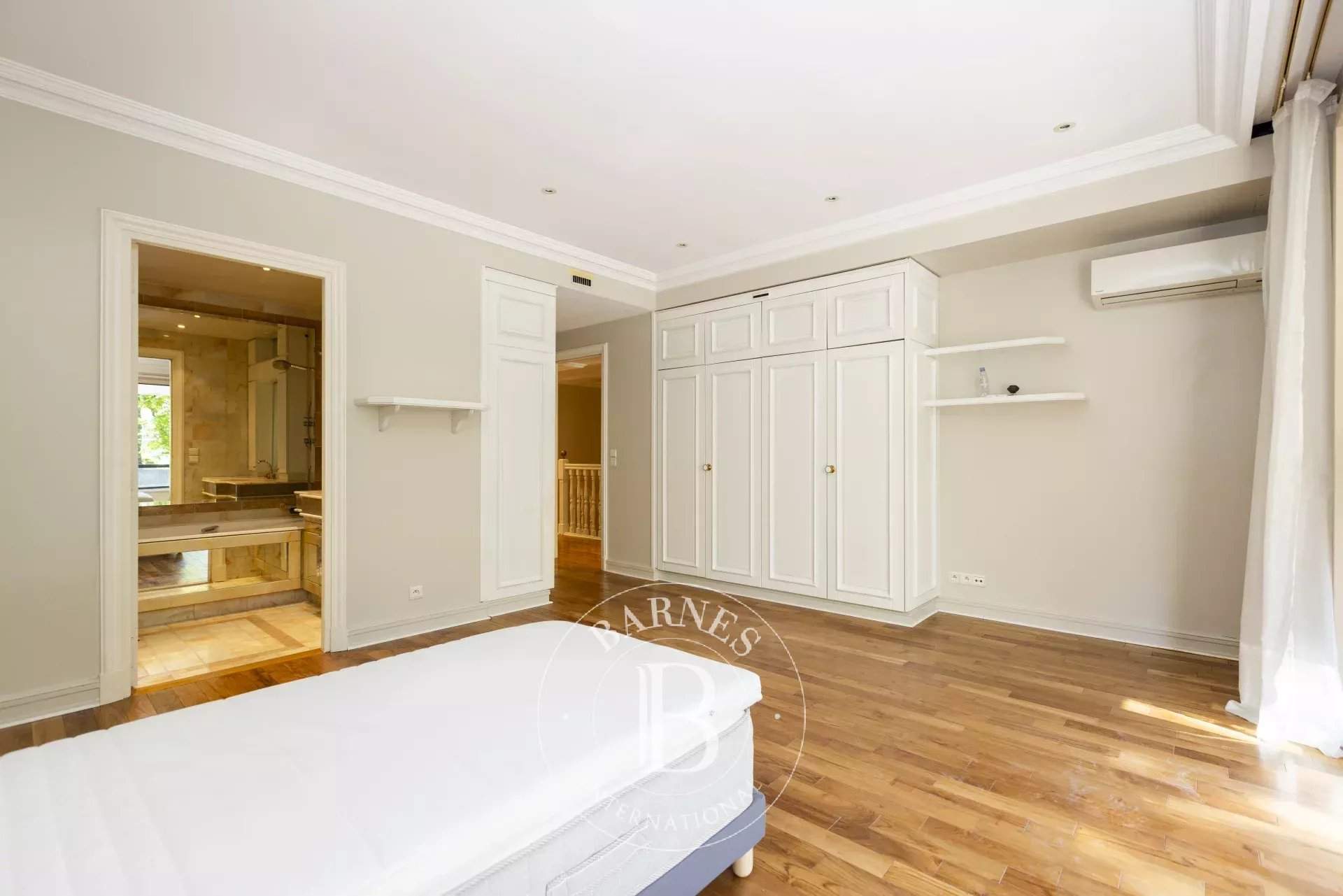 Neuilly-sur-Seine  - Piso 6 Cuartos 3 Habitaciones - picture 13