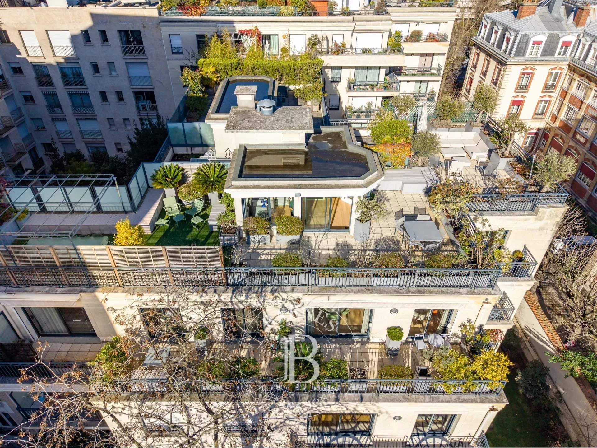 Neuilly-sur-Seine  - Apartment 3 Bedrooms - picture 1