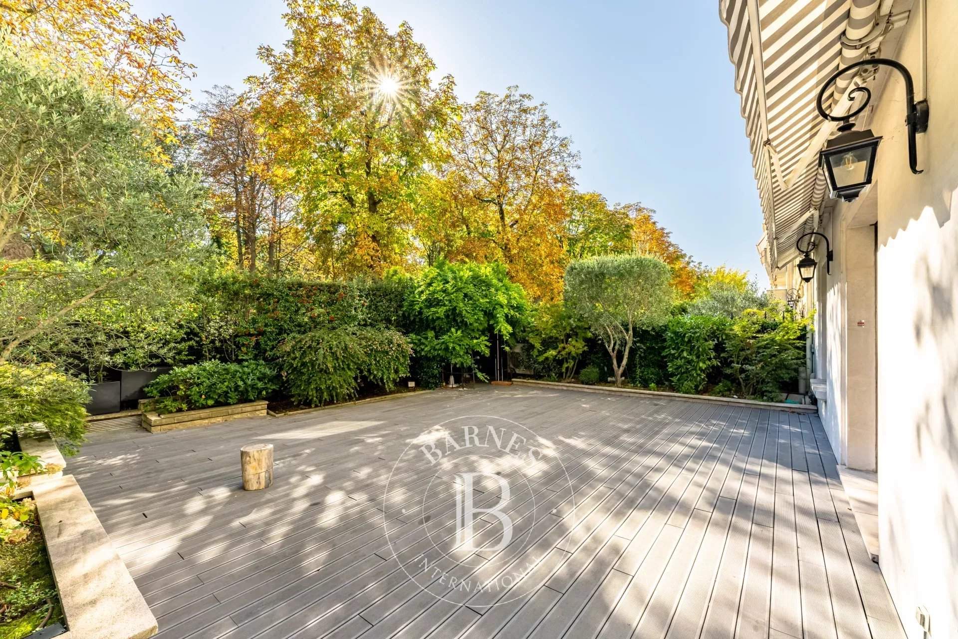 Neuilly-sur-Seine  - Appartement 8 Pi&egrave;ces 4 Chambres - picture 1