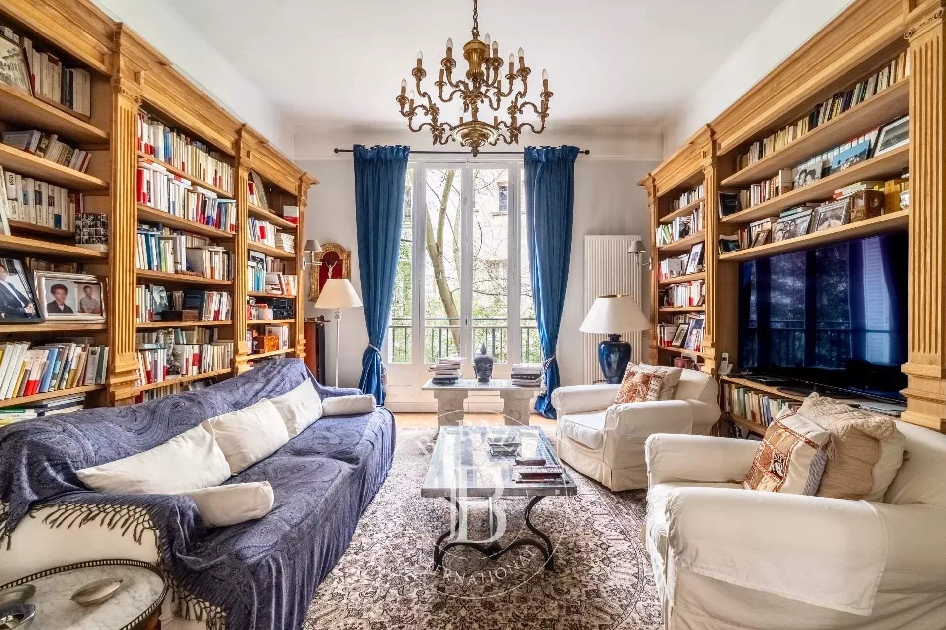 Neuilly-sur-Seine  - Hôtel particulier 10 Pièces 5 Chambres - picture 3