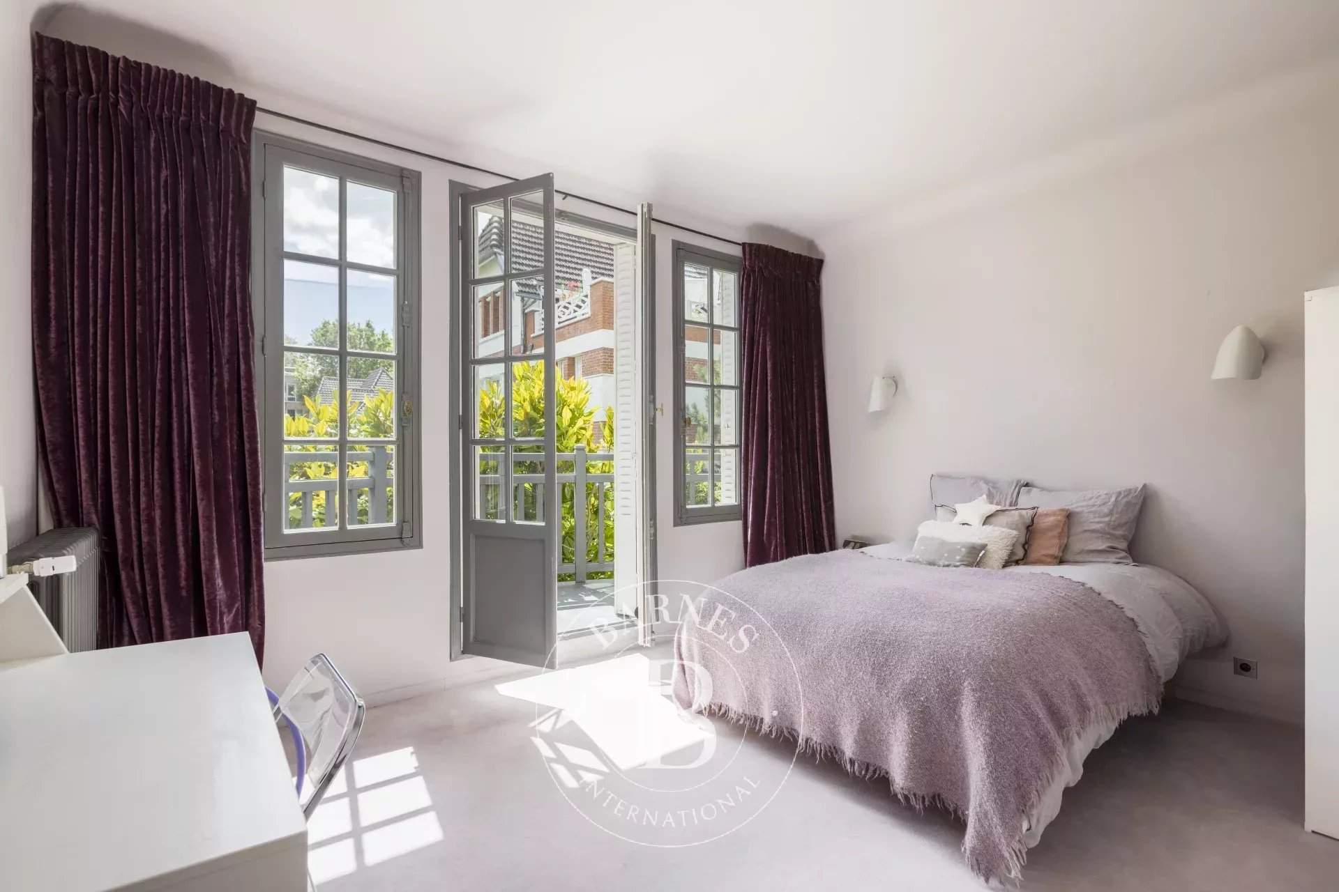 Neuilly-sur-Seine  - Mansion 5 Bedrooms - picture 13