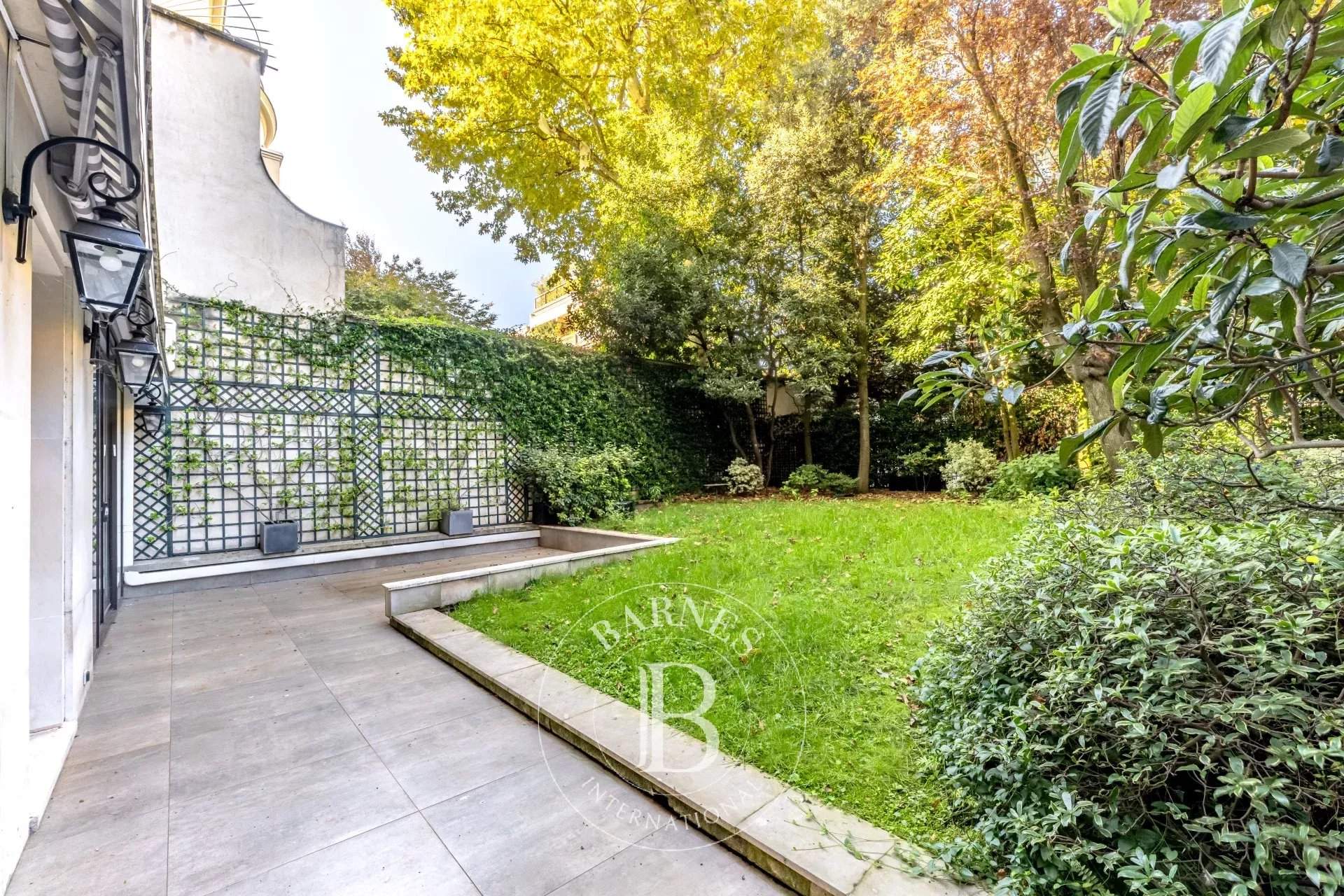 Neuilly-sur-Seine  - Appartement 8 Pi&egrave;ces 4 Chambres - picture 11