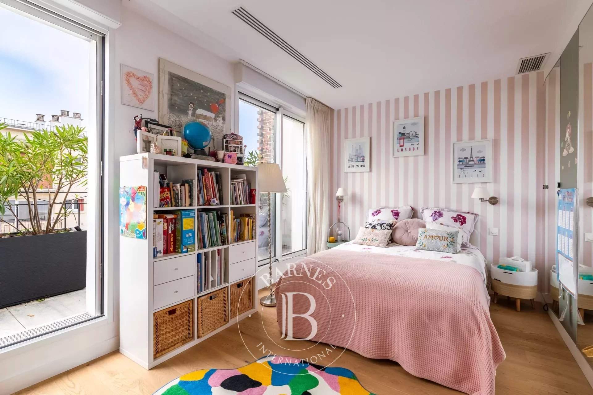 Neuilly-sur-Seine  - Apartment 4 Bedrooms - picture 12