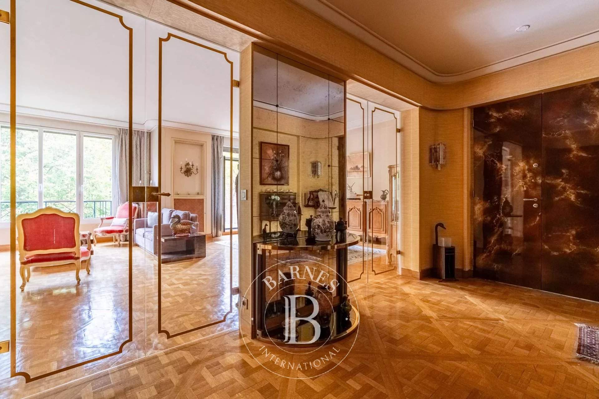 Neuilly-sur-Seine  - Appartement 6 Pièces 3 Chambres - picture 10