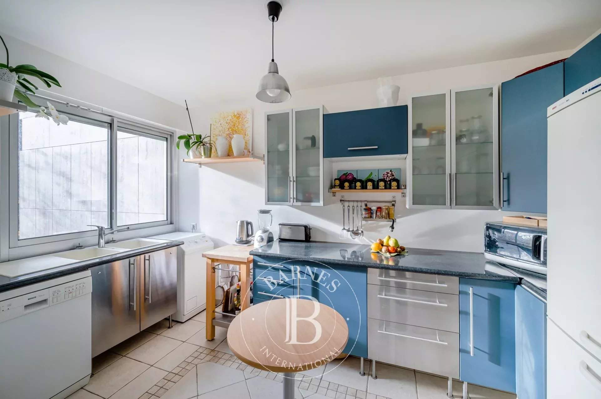 Neuilly-sur-Seine  - Apartment 2 Bedrooms - picture 10