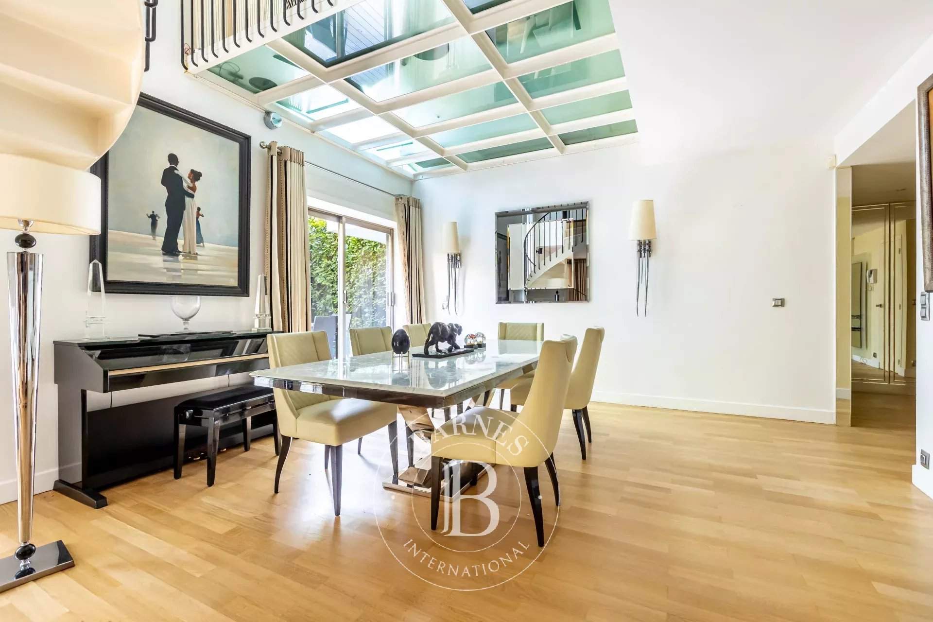 Neuilly-sur-Seine  - Apartment 3 Bedrooms - picture 9