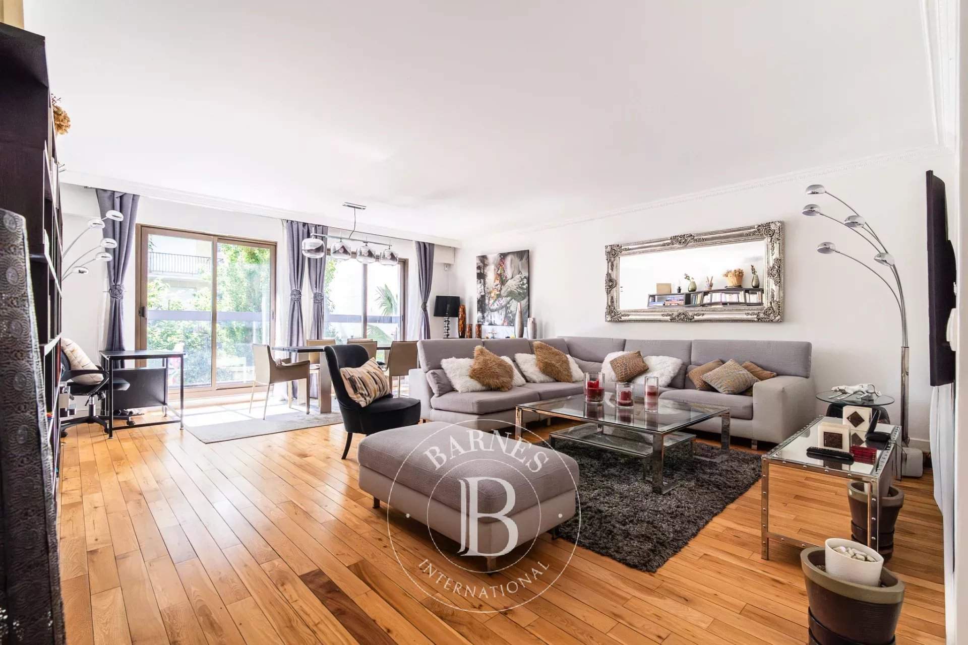 Neuilly-sur-Seine  - Piso 5 Cuartos 3 Habitaciones - picture 2