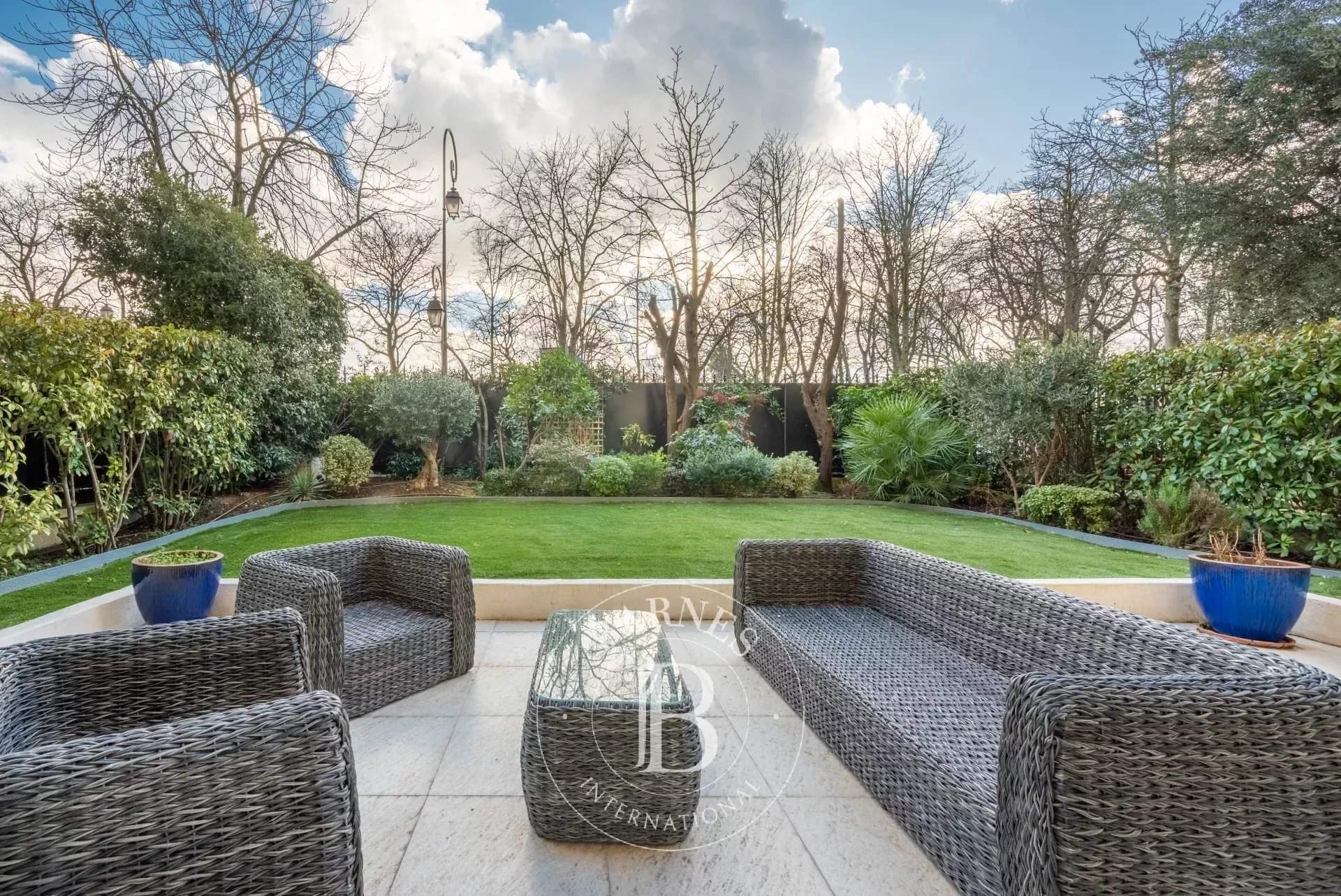 Neuilly-sur-Seine  - Appartement 5 Pi&egrave;ces 3 Chambres - picture 2