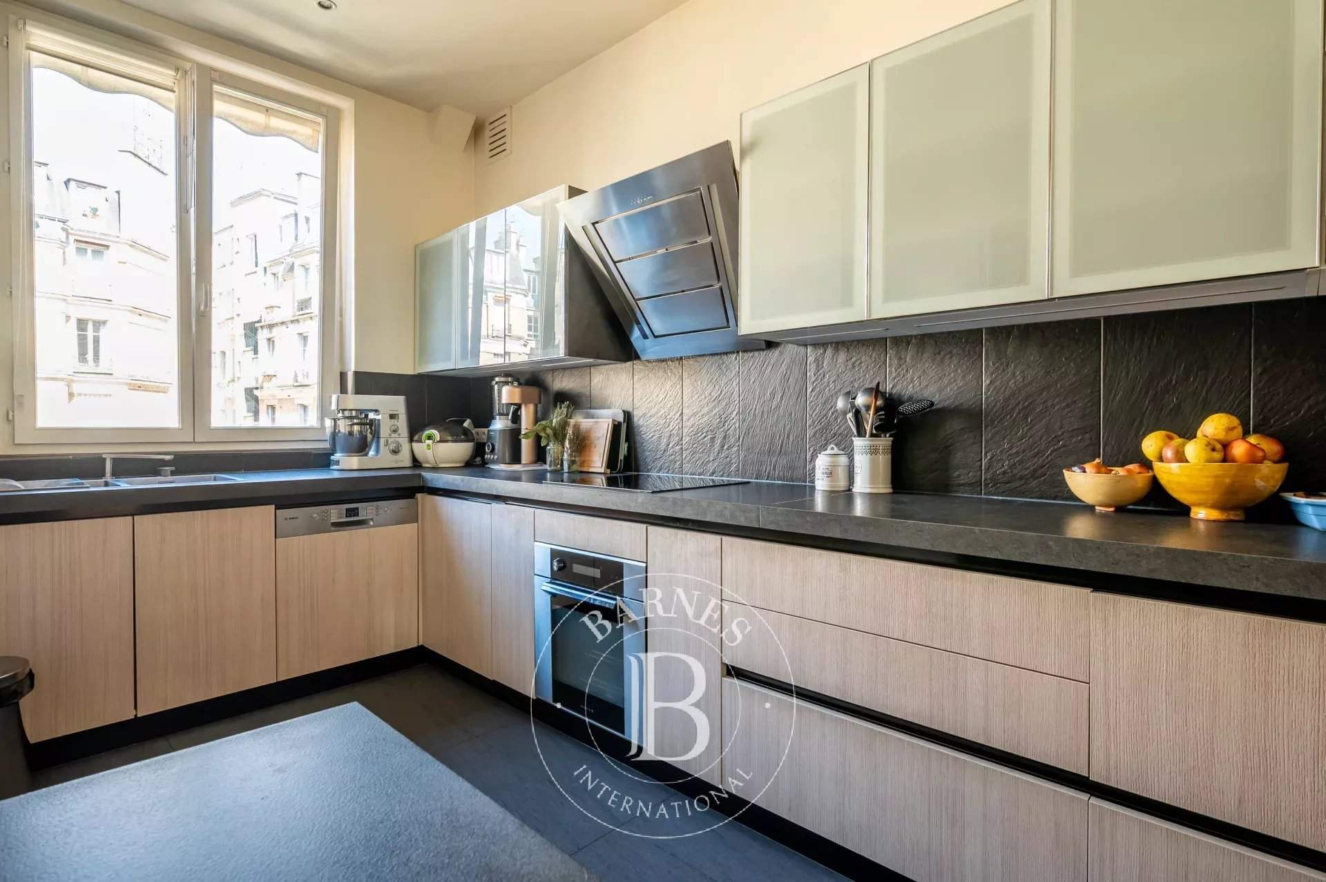 Neuilly-sur-Seine  - Apartment 3 Bedrooms - picture 12