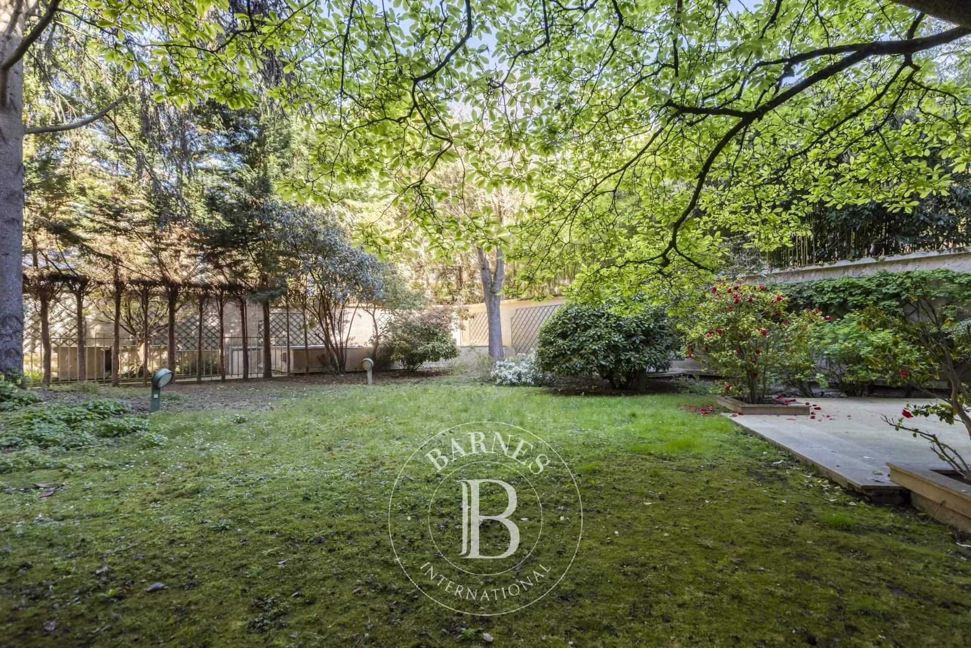 Neuilly-sur-Seine  - Piso 6 Cuartos 3 Habitaciones - picture 10