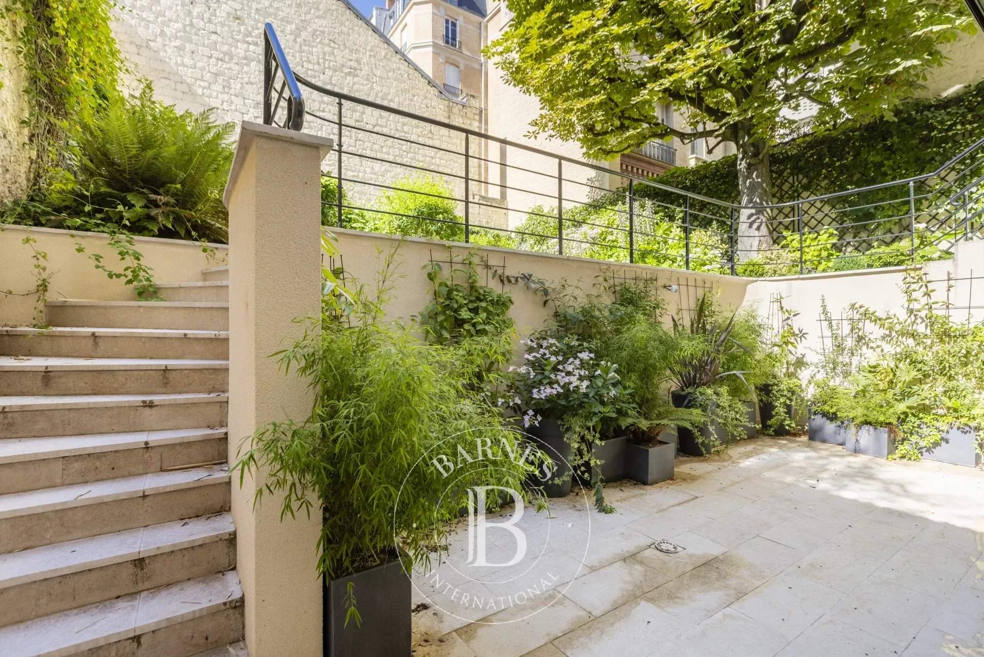 Neuilly-sur-Seine  - Mansion 8 Bedrooms - picture 15
