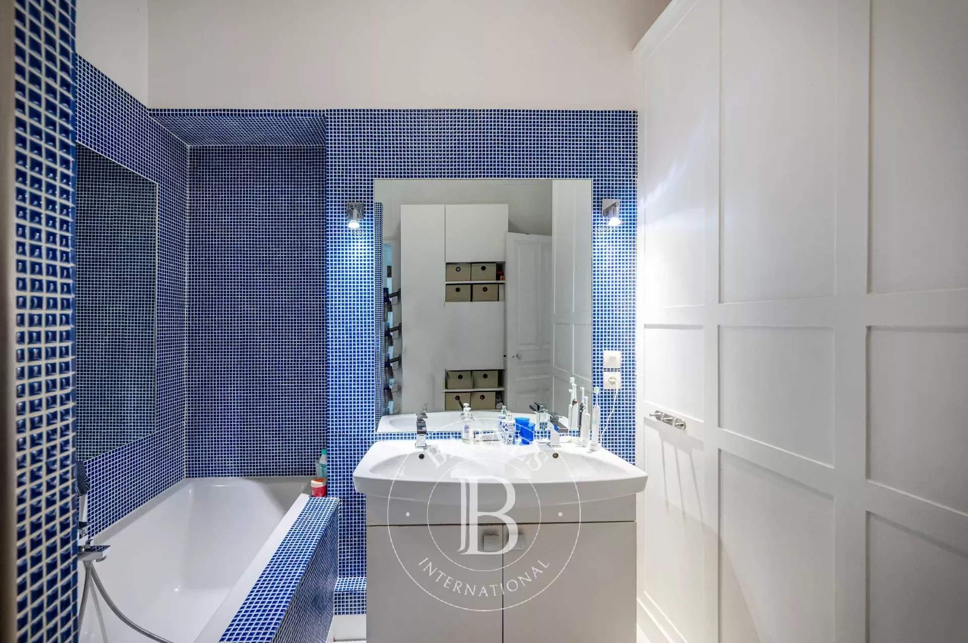 Neuilly-sur-Seine  - Appartement 5 Pièces 3 Chambres - picture 12