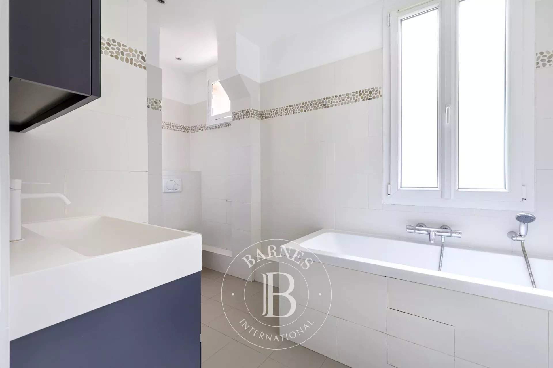 Neuilly-sur-Seine  - Apartment 3 Bedrooms - picture 6