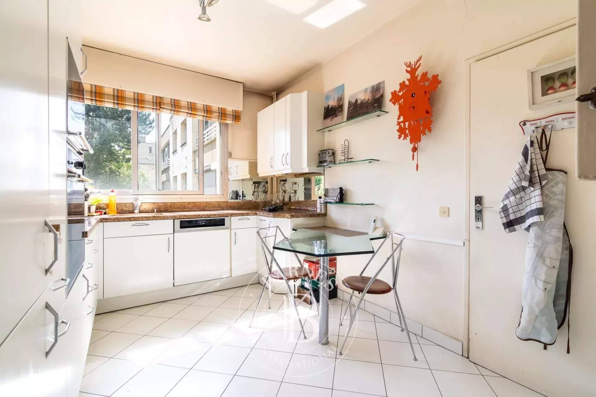 Neuilly-sur-Seine  - Appartement 4 Pi&egrave;ces 2 Chambres - picture 15
